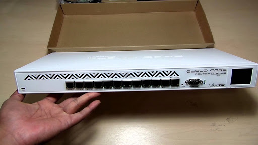 CCCR1016-12G 1U rackmount, 12x Gigabit Ethernet, LCD, 16 cores x 1.2GHz CPU, 2GB RAM, 17.8mpps fastpath, Up to 12 port Giga, RouterOS L6 Concurrent users: ~ 1500 users