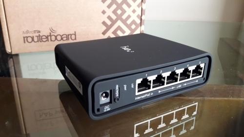 Router mikrotik, 5 cổng gigabit (Wan/Lan), wifi 2 băng tần 2.4/5Ghz, gộp băng thông wan, VPN, routingConcurrent users: ~ 40 users