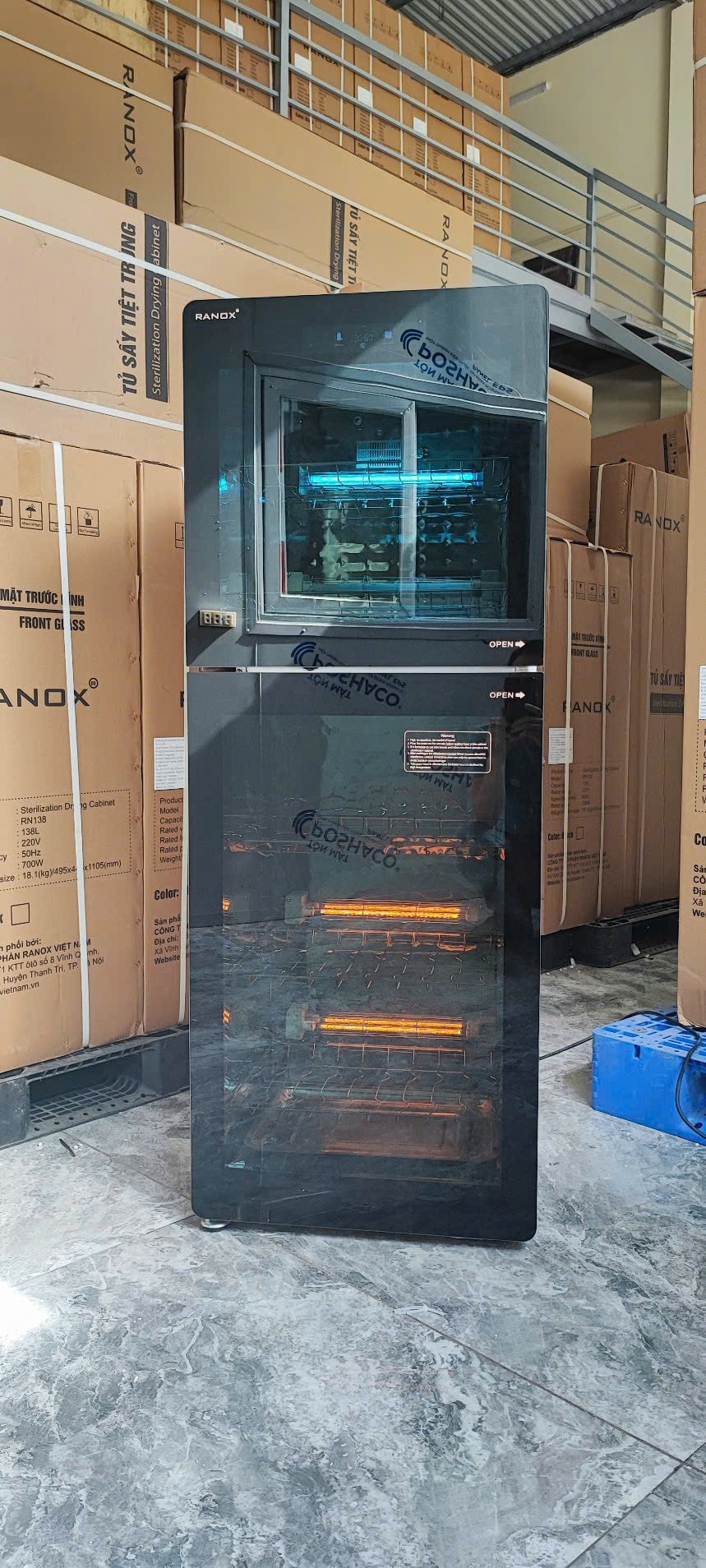 Tủ Sấy Tiệt Trùng Bát Đĩa RN380