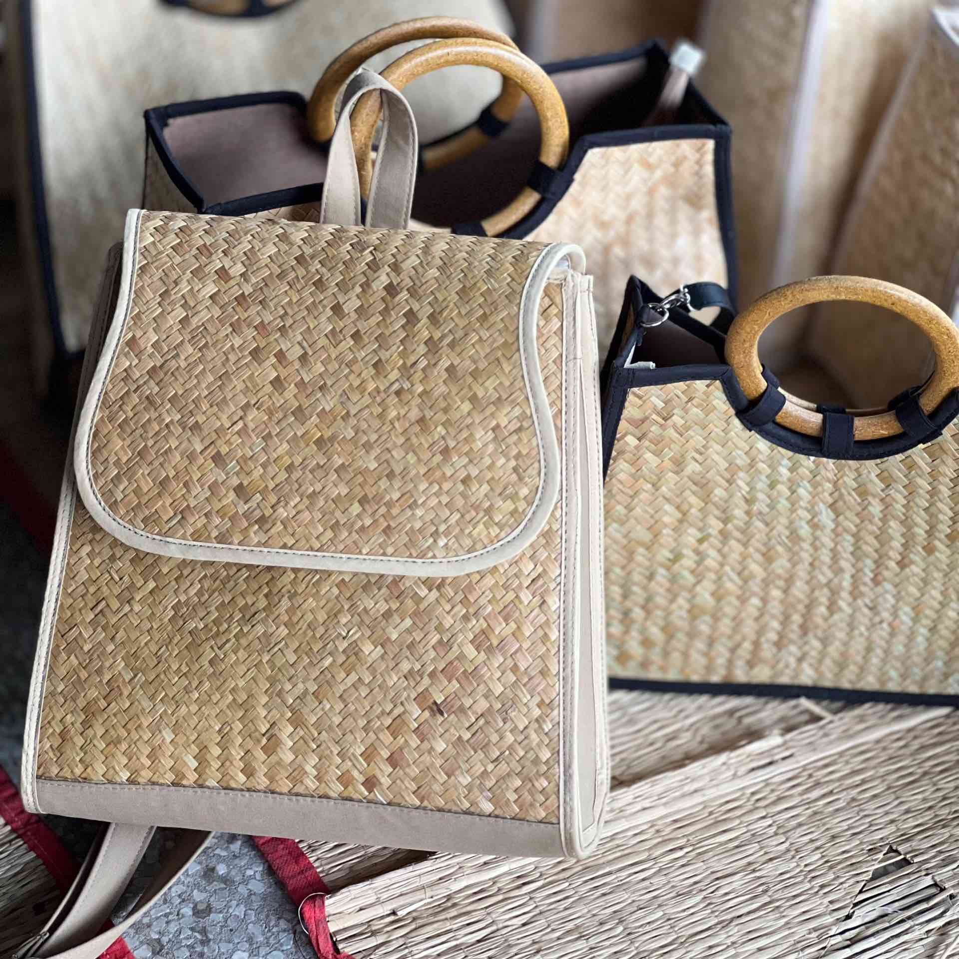 Balo cỏ bàng mẫu mới (be)