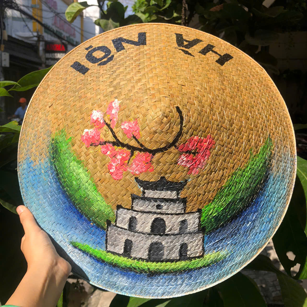 Nón lá cỏ bàng vẽ địa danh nổi tiếng - Nón cỏ bàng vẽ địa danh