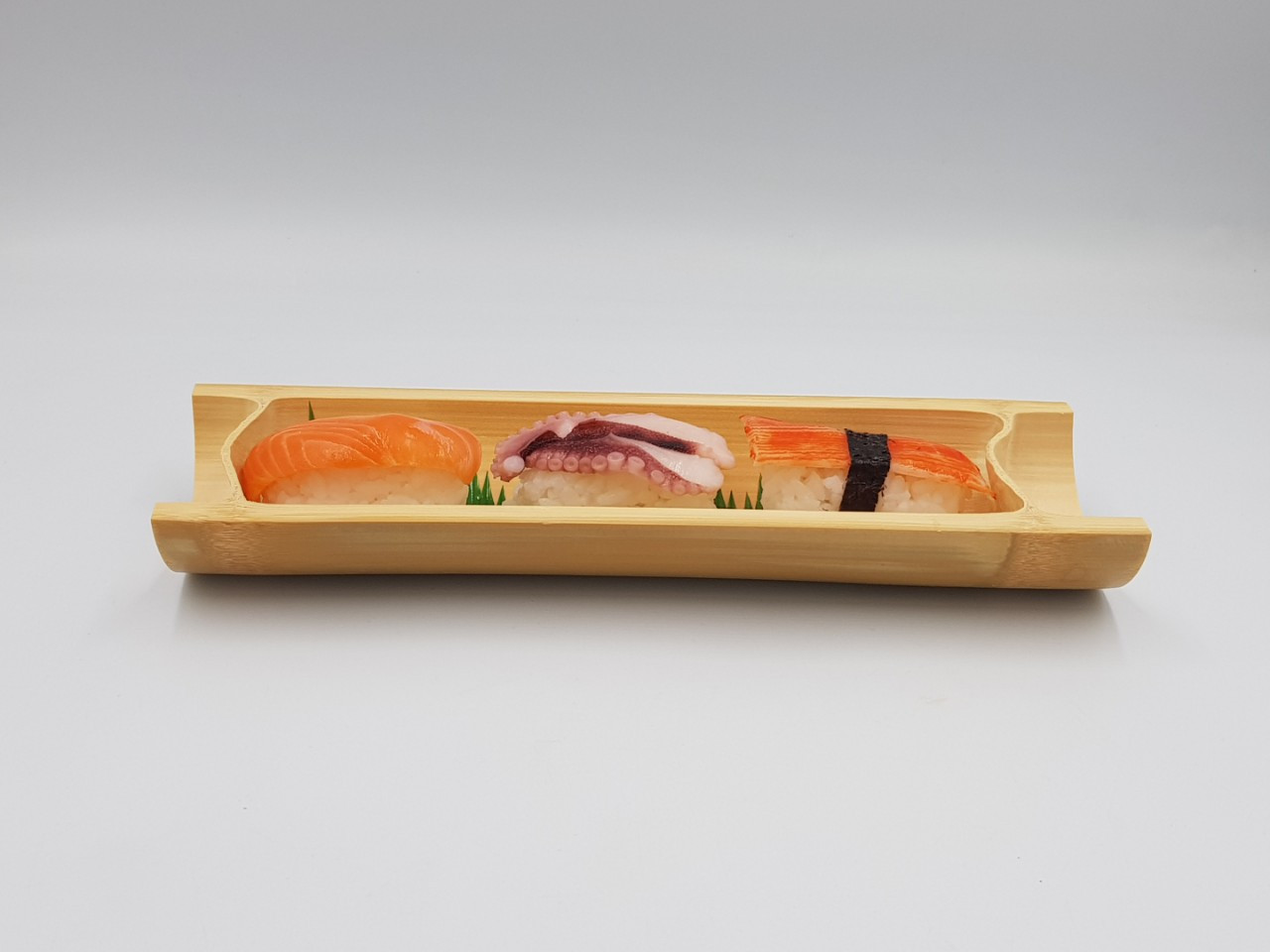 Khay tre đựng đồ ăn – Ống tre đựng sushi - Bamboo Dish