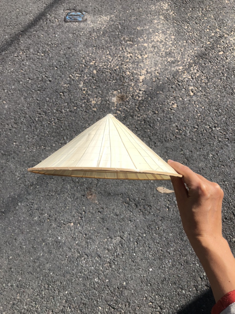 Nón lá Huế trang trí deco phong cách đồng quê -  Nón lá biểu diễn văn nghệ nhiều kích thước