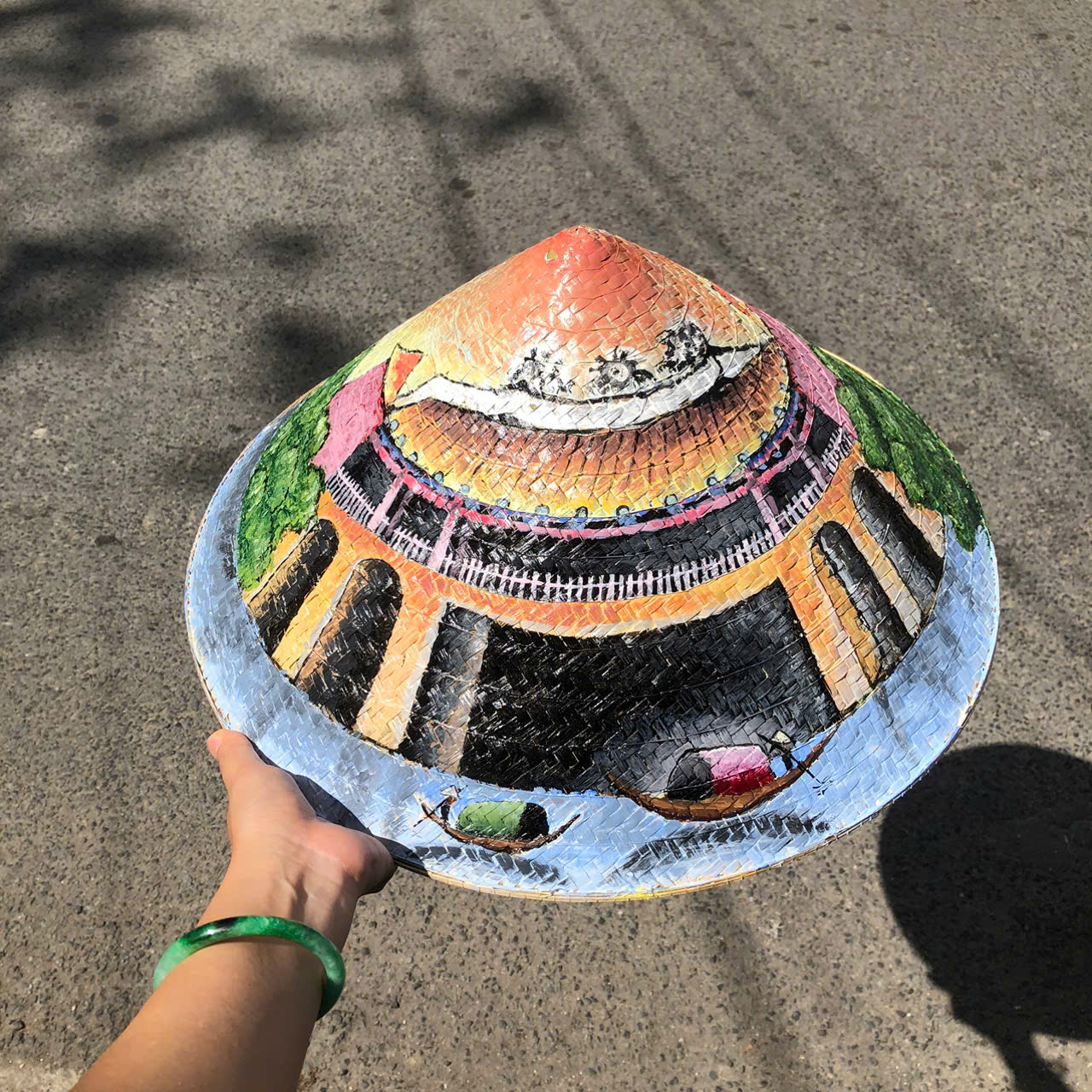 Nón lá cỏ bàng vẽ địa danh nổi tiếng - Nón cỏ bàng vẽ địa danh