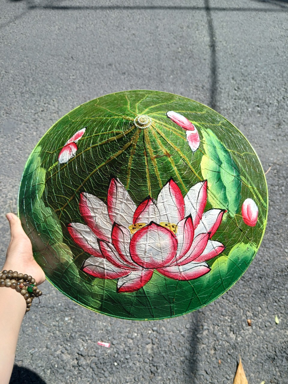 Nón lá bằng sen vẽ hoa - Nón lá sen chắc chắn (mẫu đẹp)