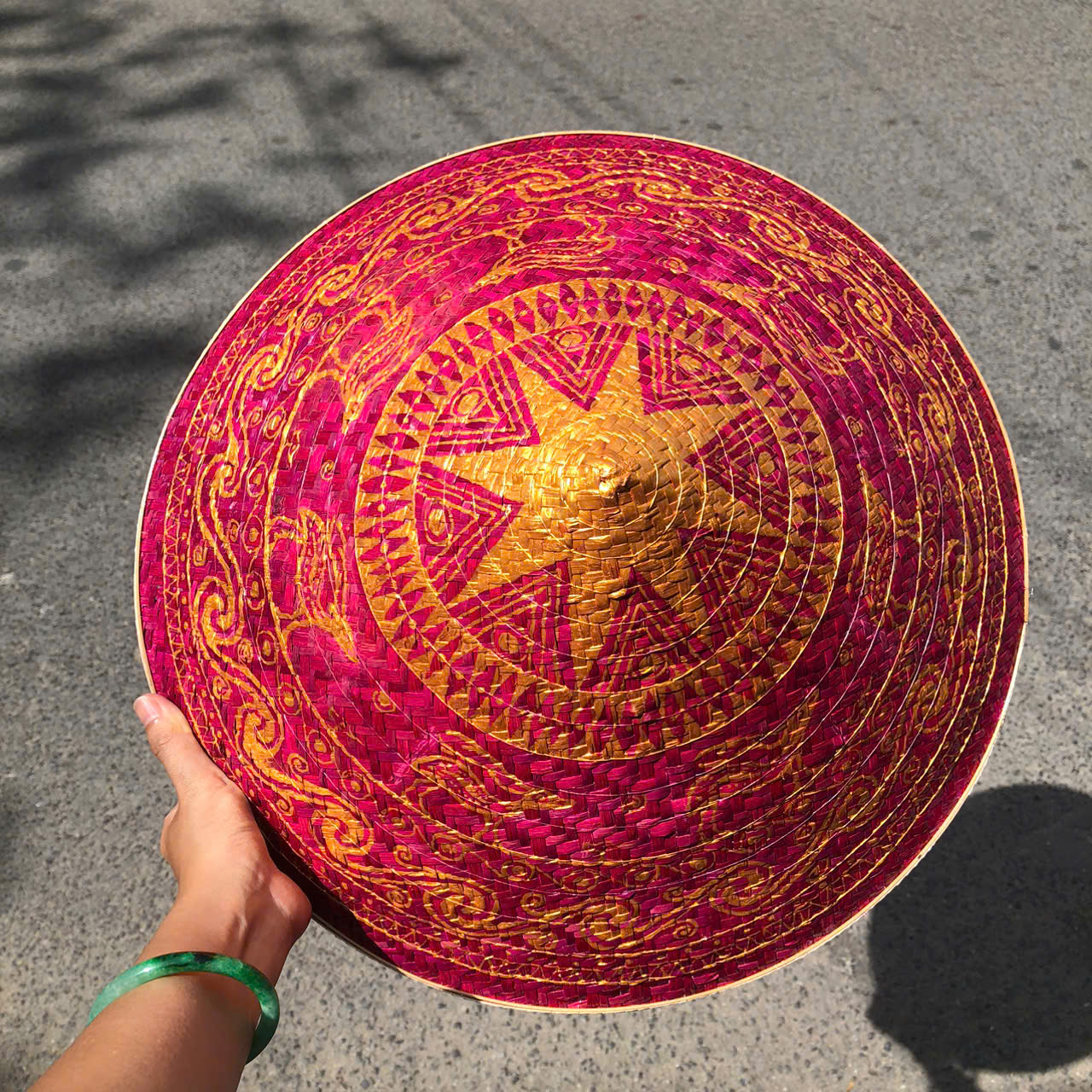 Nón lá cỏ bàng vẽ mẫu trống đồng - Nón cỏ chắc chắn (mẫu đẹp)