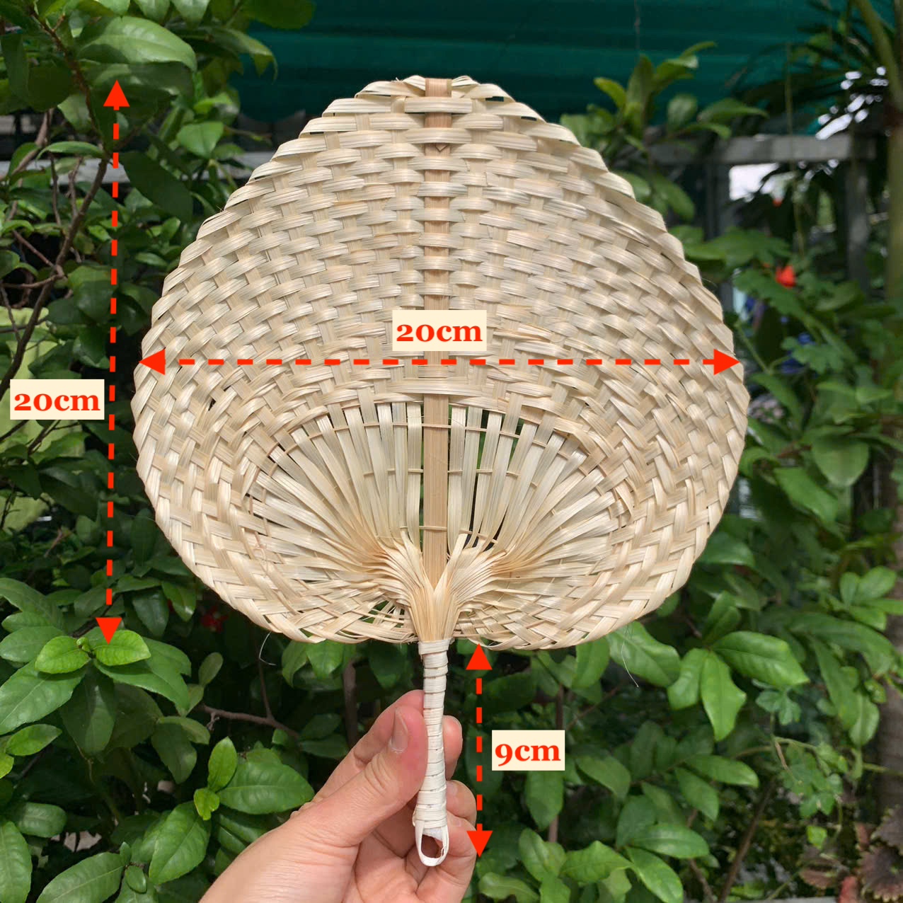 Quạt Tre Gắn Hoa và Tua Rua - Quạt cầm tay chụp ảnh xinh xắn