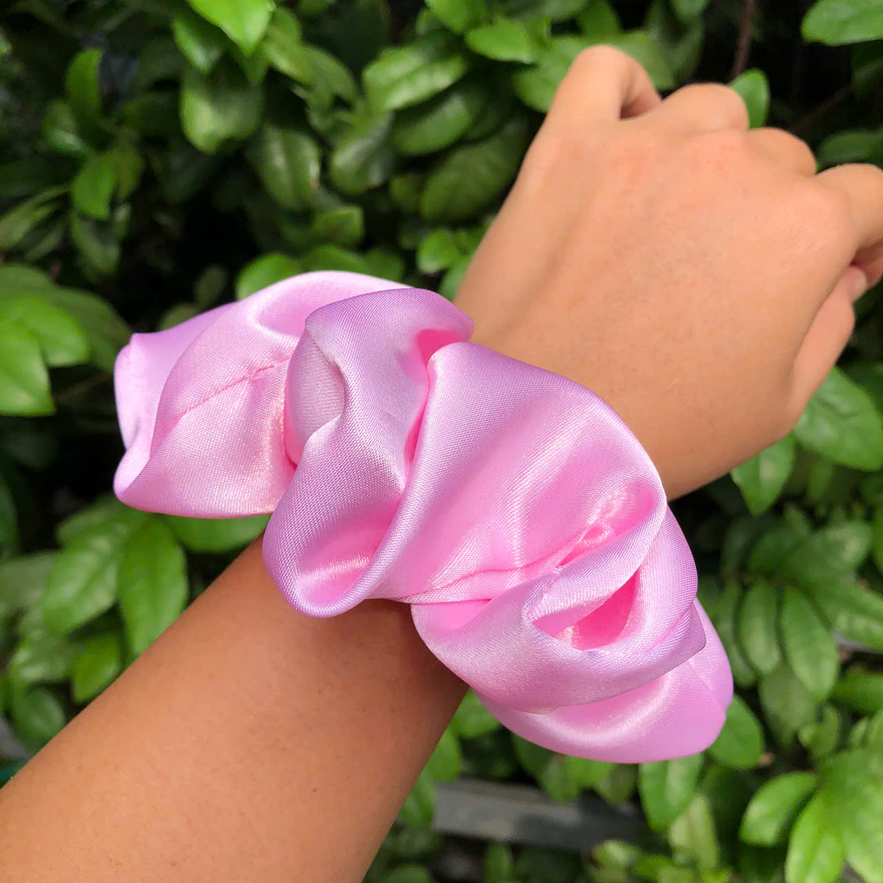Dây Cột Tóc Scrunchie Handmade -Lụa Bóng Xinh Xắn Siêu Co Giãn