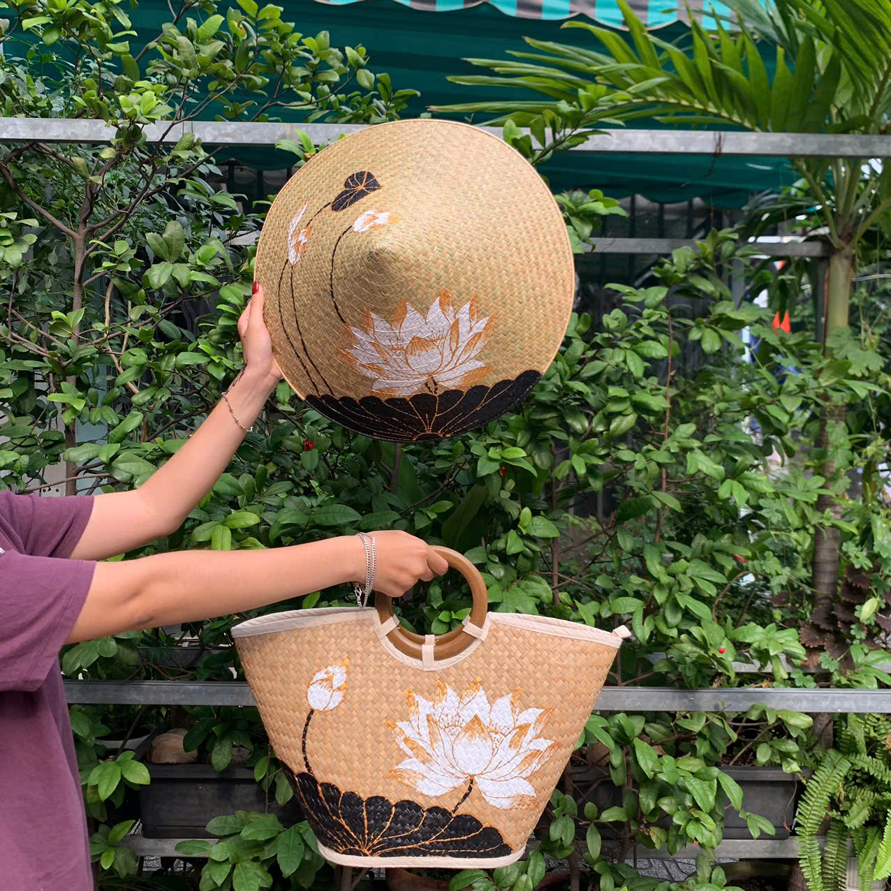 Set Nón Cỏ Bàng và Túi Xách Cầm Tay Vẽ Hoa Handmade