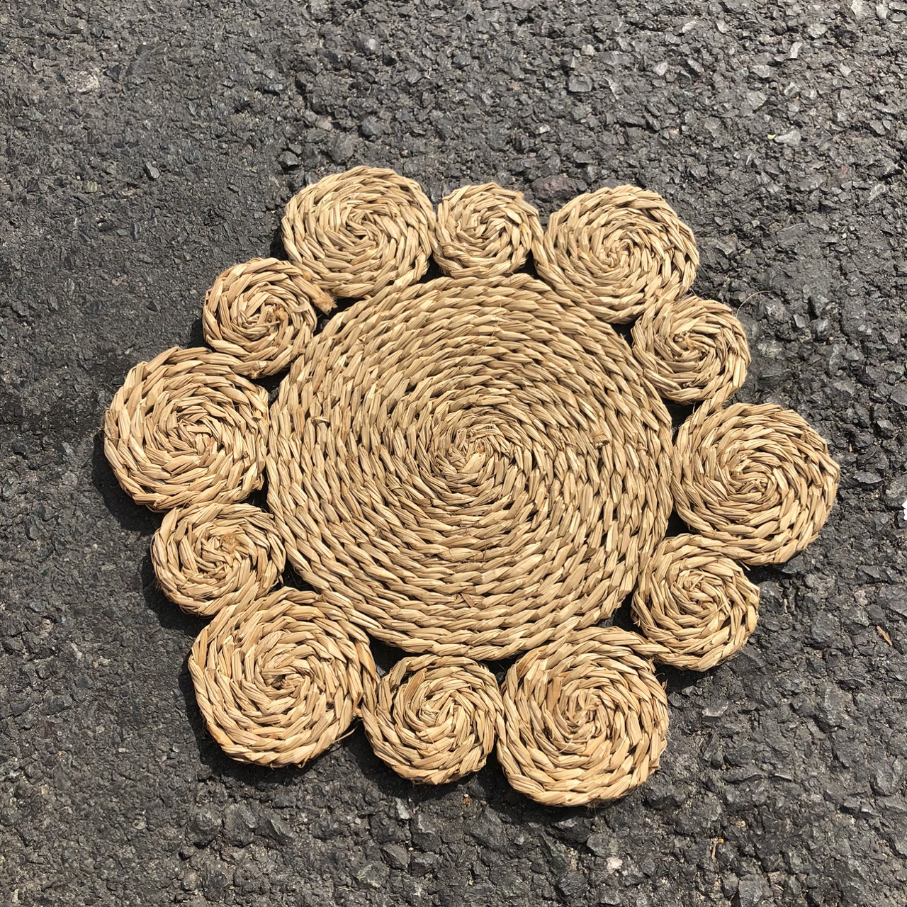 Thảm cói - Tấm lót hoạ tiết - Trải bàn, decor, trang trí tường