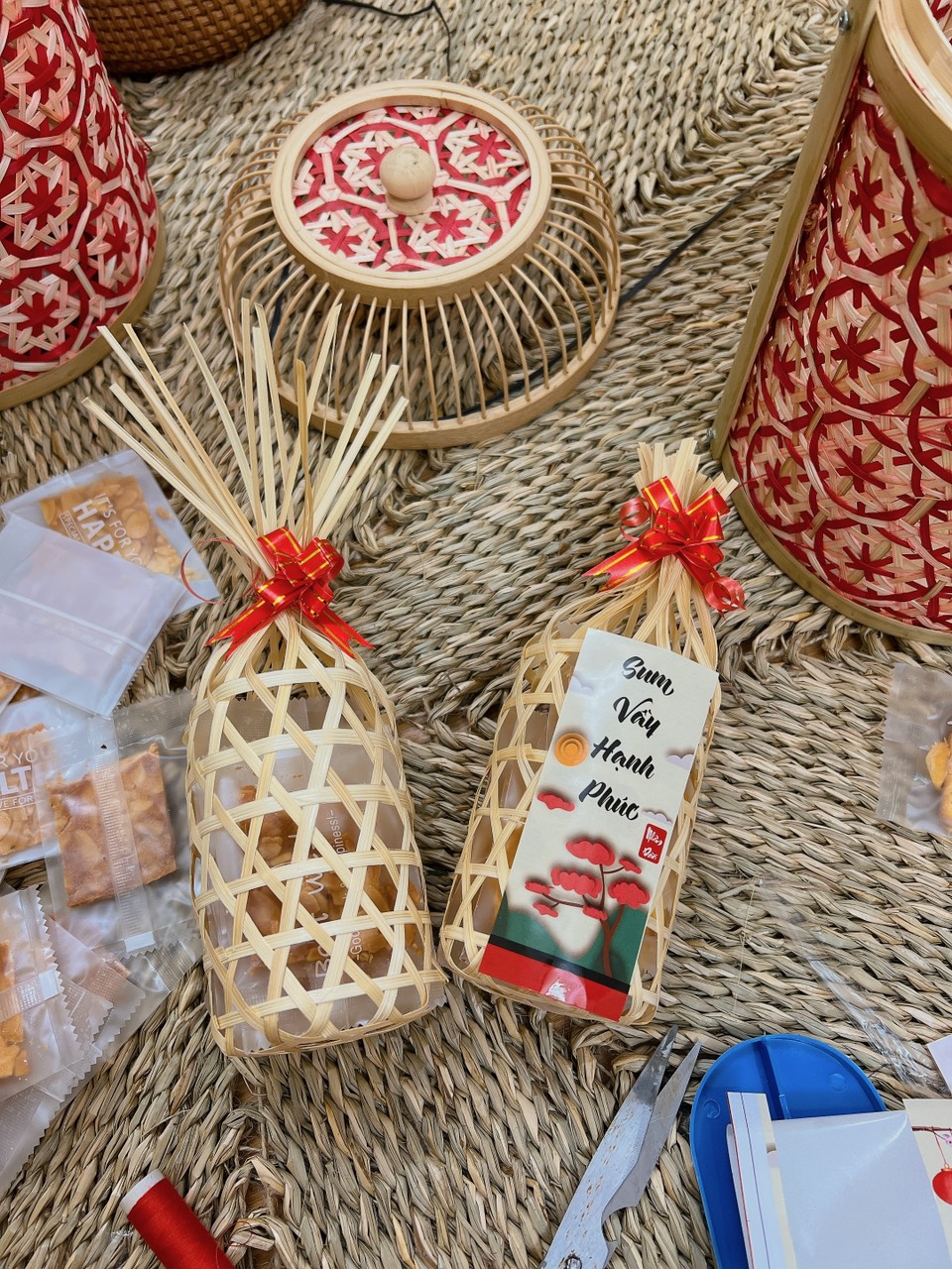 Rọ tre đựng giò chả/ Tổ chim đựng rượu làm quà Tết - Giỏ mây tre đan đựng kẹo