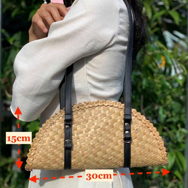 Túi Bánh Xèo Cỏ Bàng - Túi Cói Hình bán nguyệt đeo vai quai da