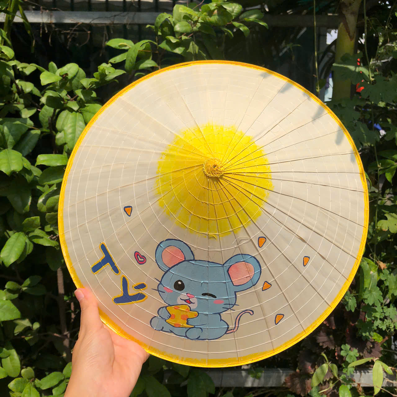 Nón lá vẽ 12 con giáp - Nón lá Huế