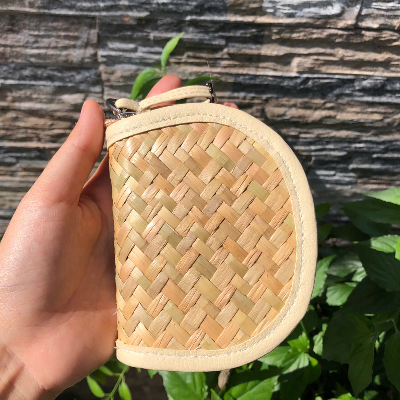 Combo ví tiền và nón cỏ bàng mini treo túi xách