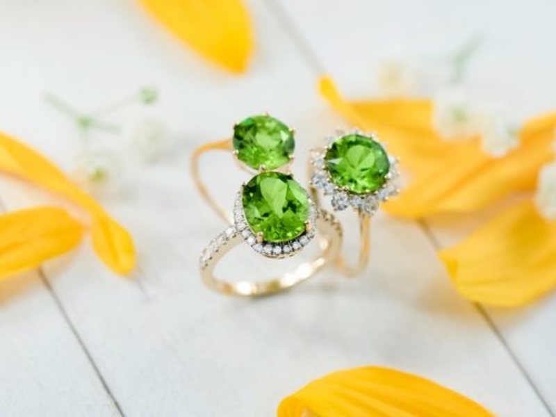 ĐÁ PERIDOT LÀ GÌ? Ý NGHĨA ĐÁ PERIDOT VÀ CÁCH PHÂN BIỆT.