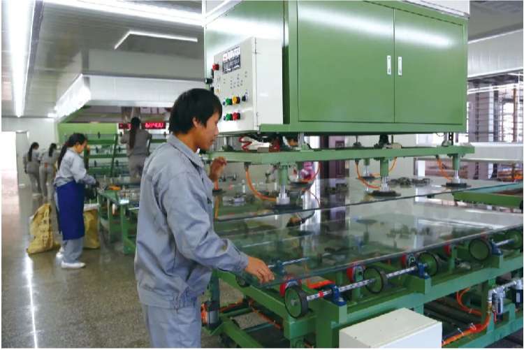 sản xuất mica theo công nghệ đúc
