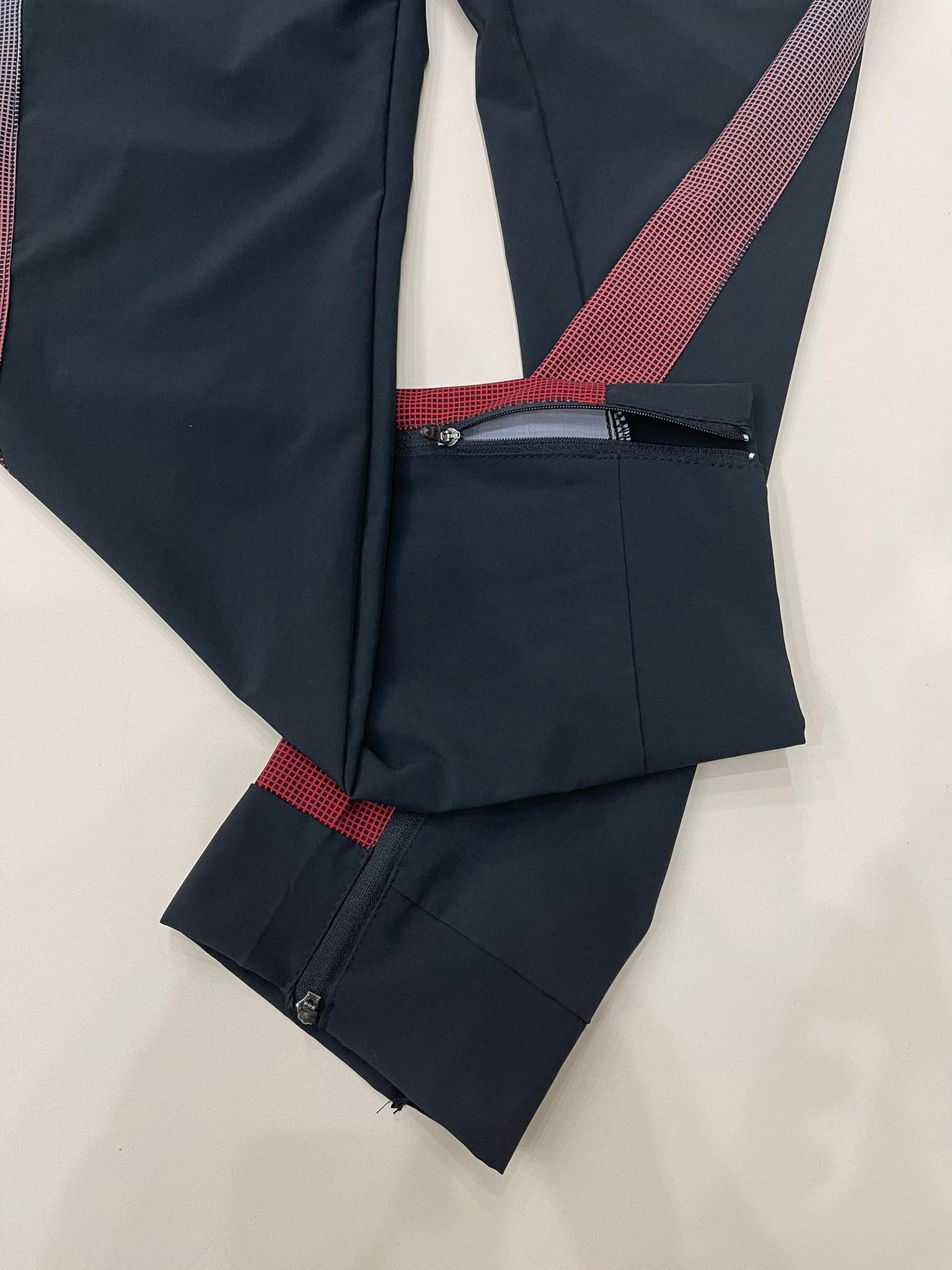 Quần Dài Chính Hãng - New Balance Pants ''Black/Red'' - 636-010