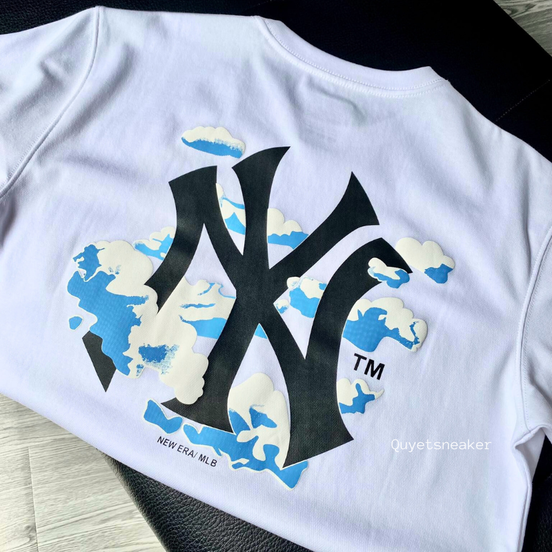 MLB Basic Back Big Logo Short Sleeve TShirt New York Yankees W