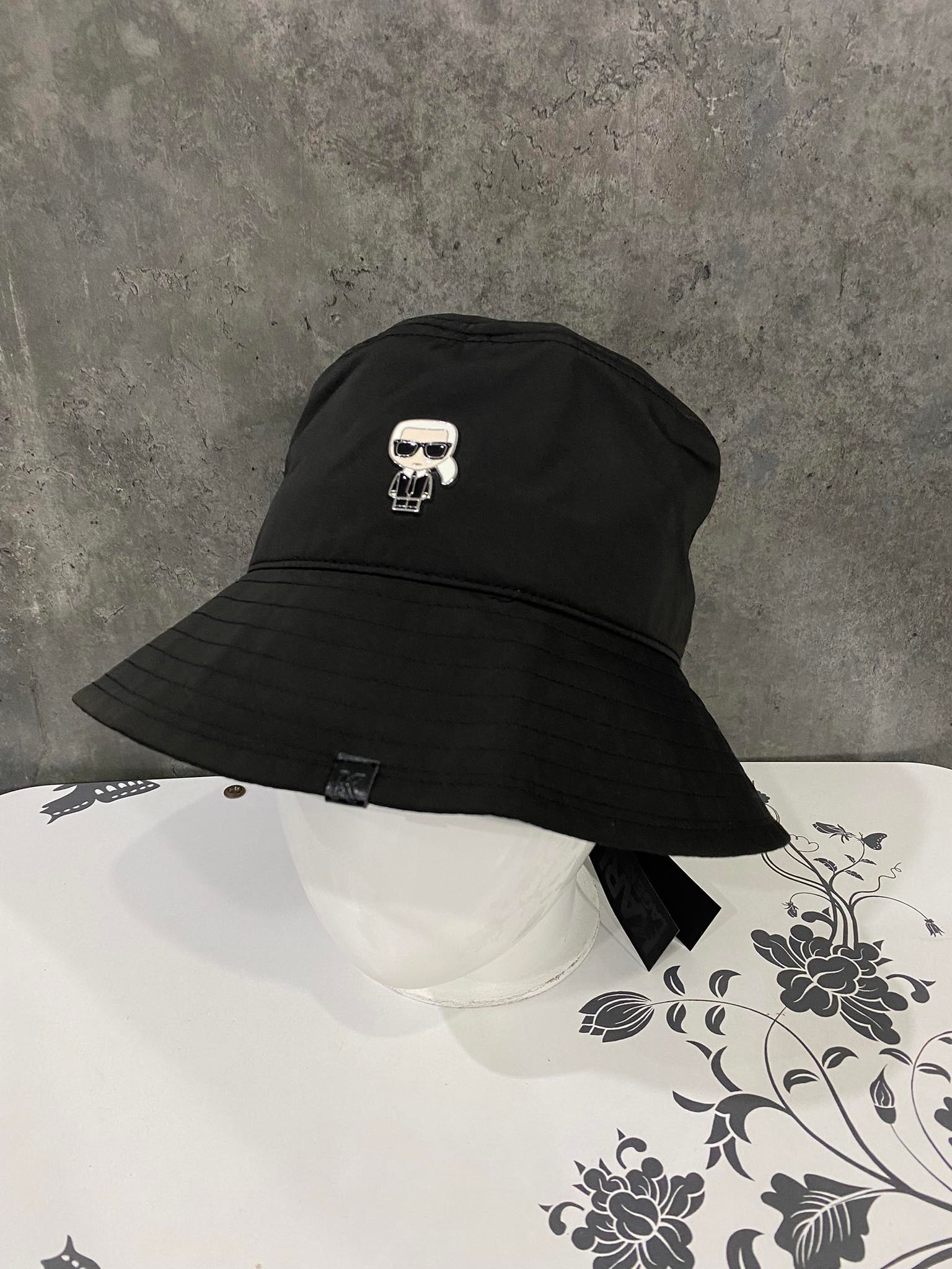 Mũ nón vành tròn Bucket Karl Lagerfeld Đen - 17466328A