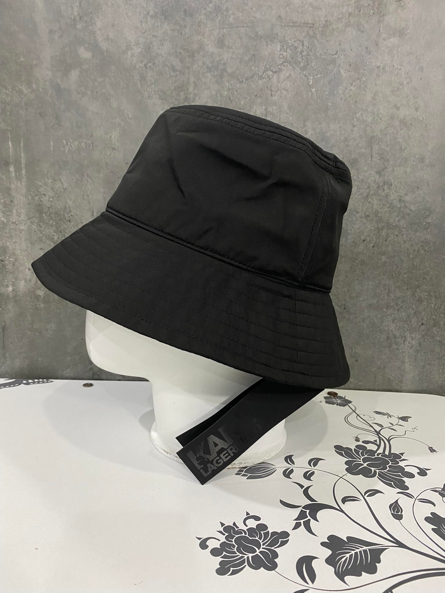 Mũ nón vành tròn Bucket Karl Lagerfeld Đen - 17466328A