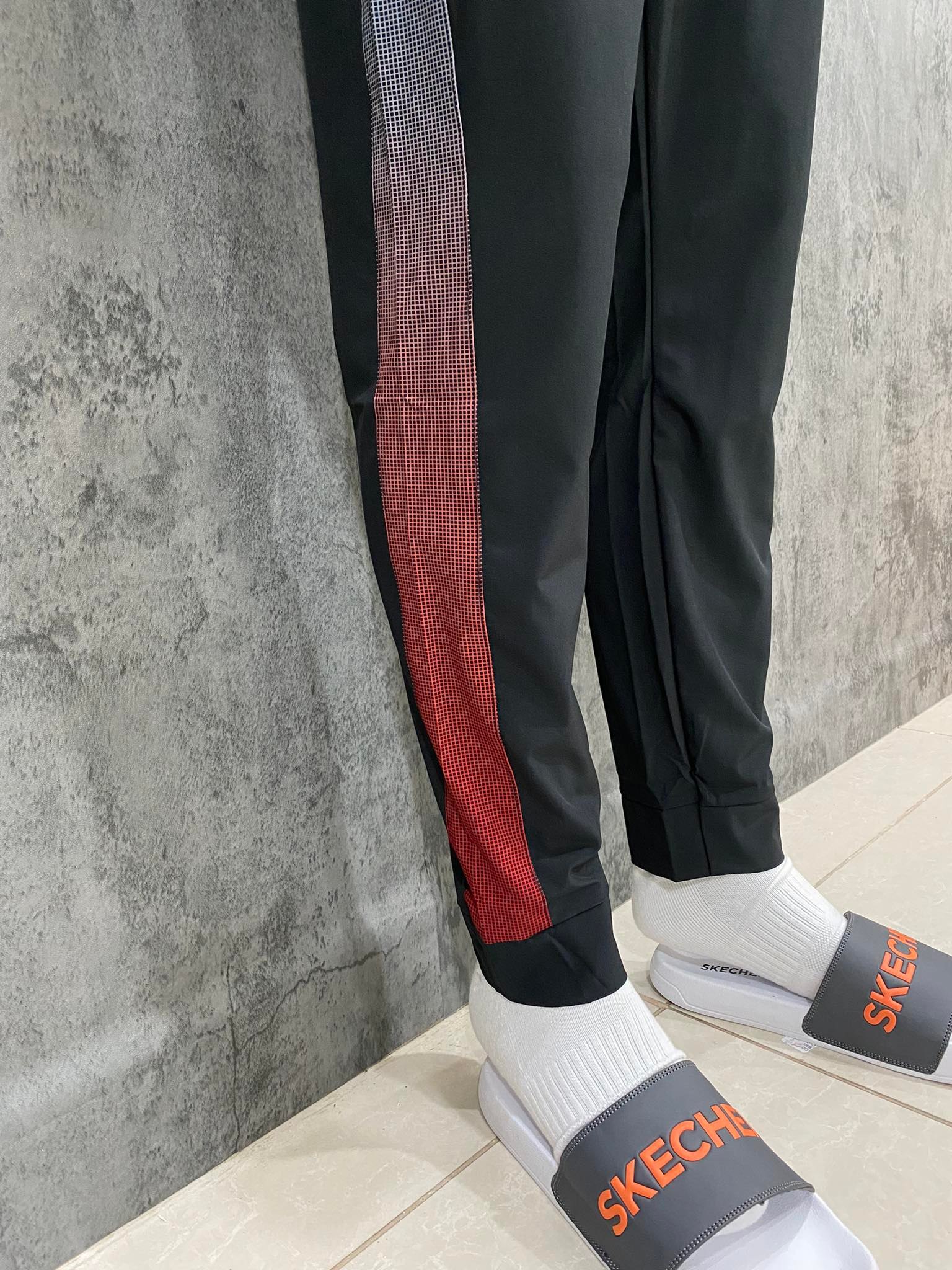 Quần Dài Chính Hãng - New Balance Pants ''Black/Red'' - 636-010