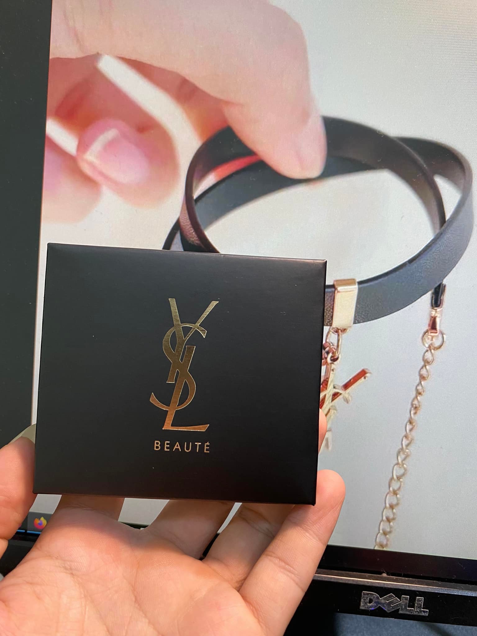 Vòng Tay Nữ Choker SAINTLAURENT BEAUTY GIFT VIP - YSL020 