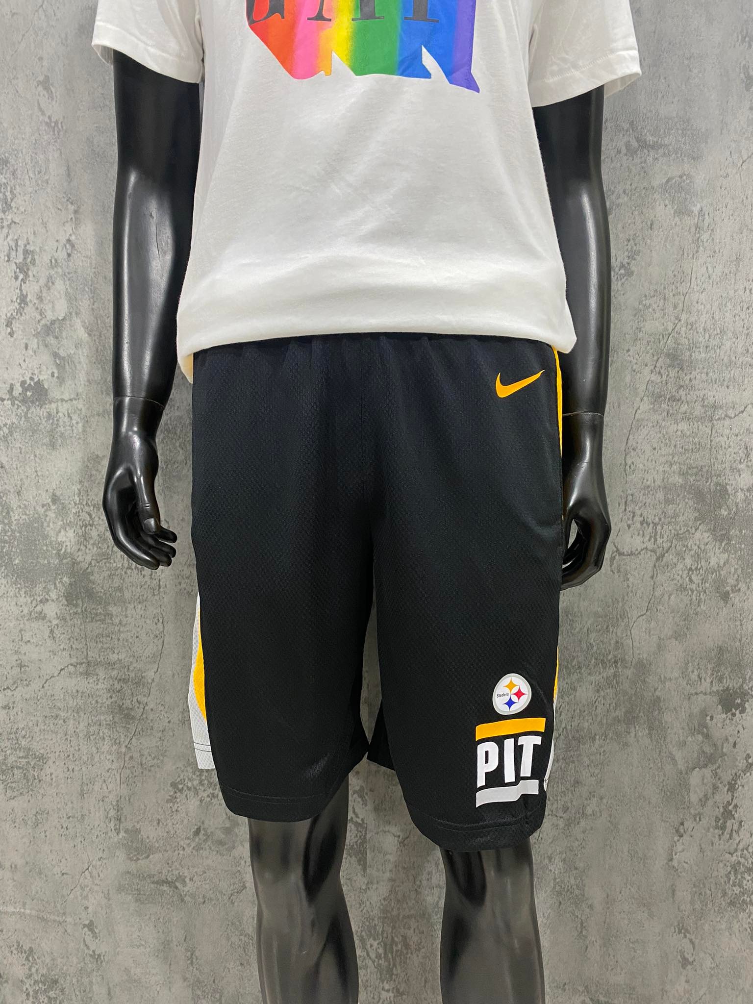 Quần Shorts - NIKE CLB Bóng Bầu Dục Đen Vàng