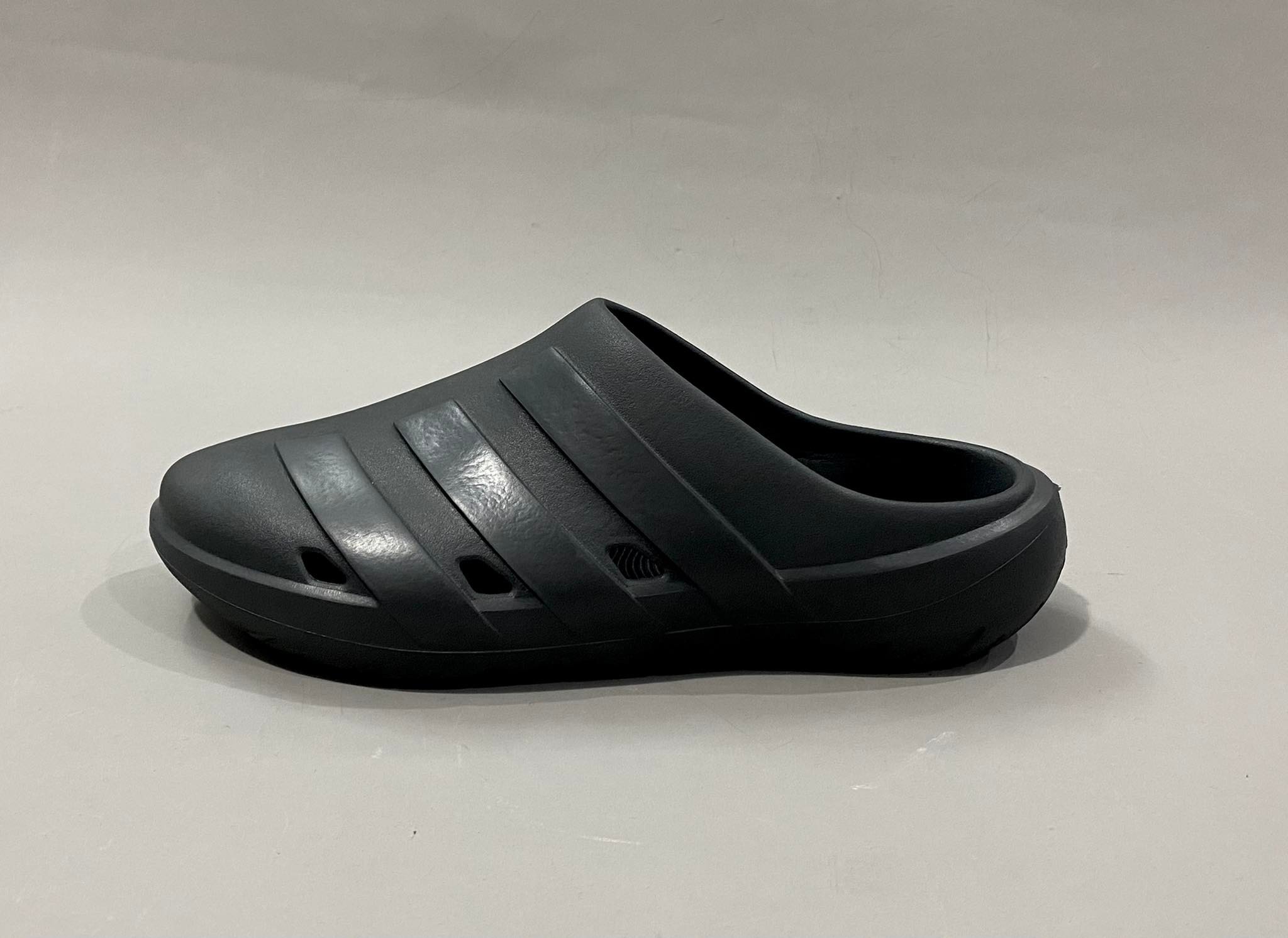 Dép Sục Đúc Nguyên Khối Adidas 'Black' - AD12-010