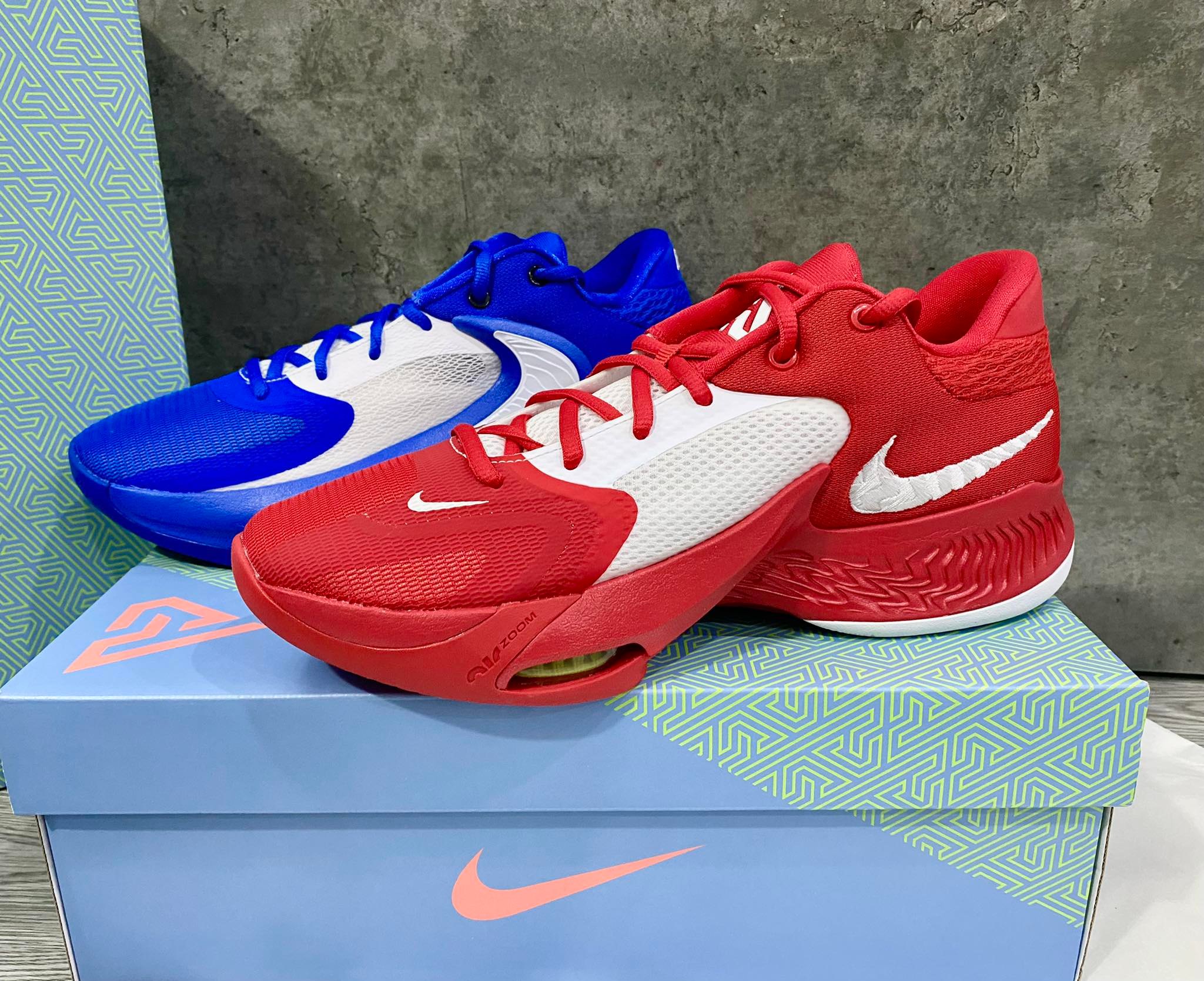 Giày Bóng Rổ Chính Hãng Nike Zoom Freak 4 TB University Mix Cọc Cạch 