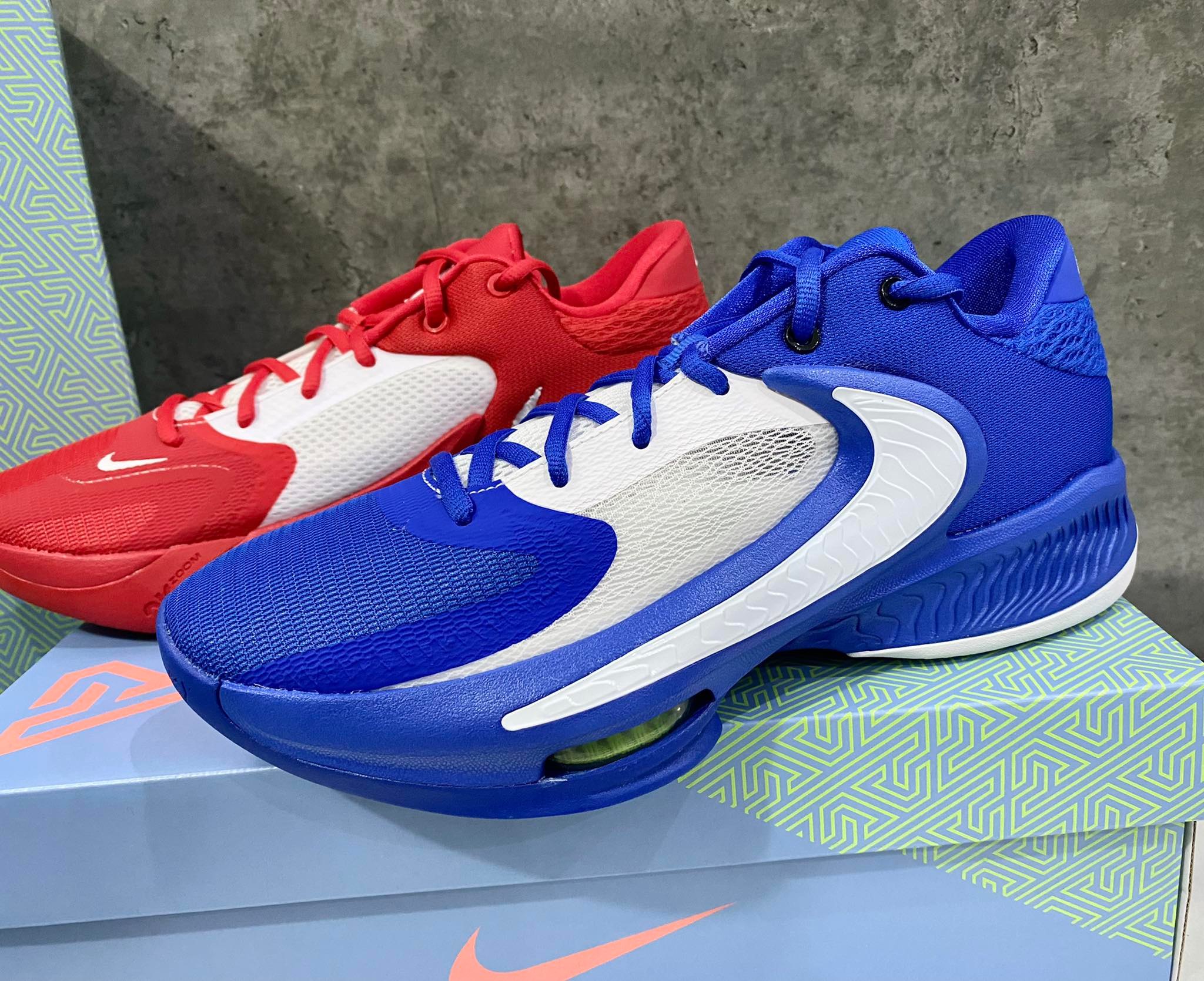 Giày Bóng Rổ Chính Hãng Nike Zoom Freak 4 TB University Mix Cọc Cạch 