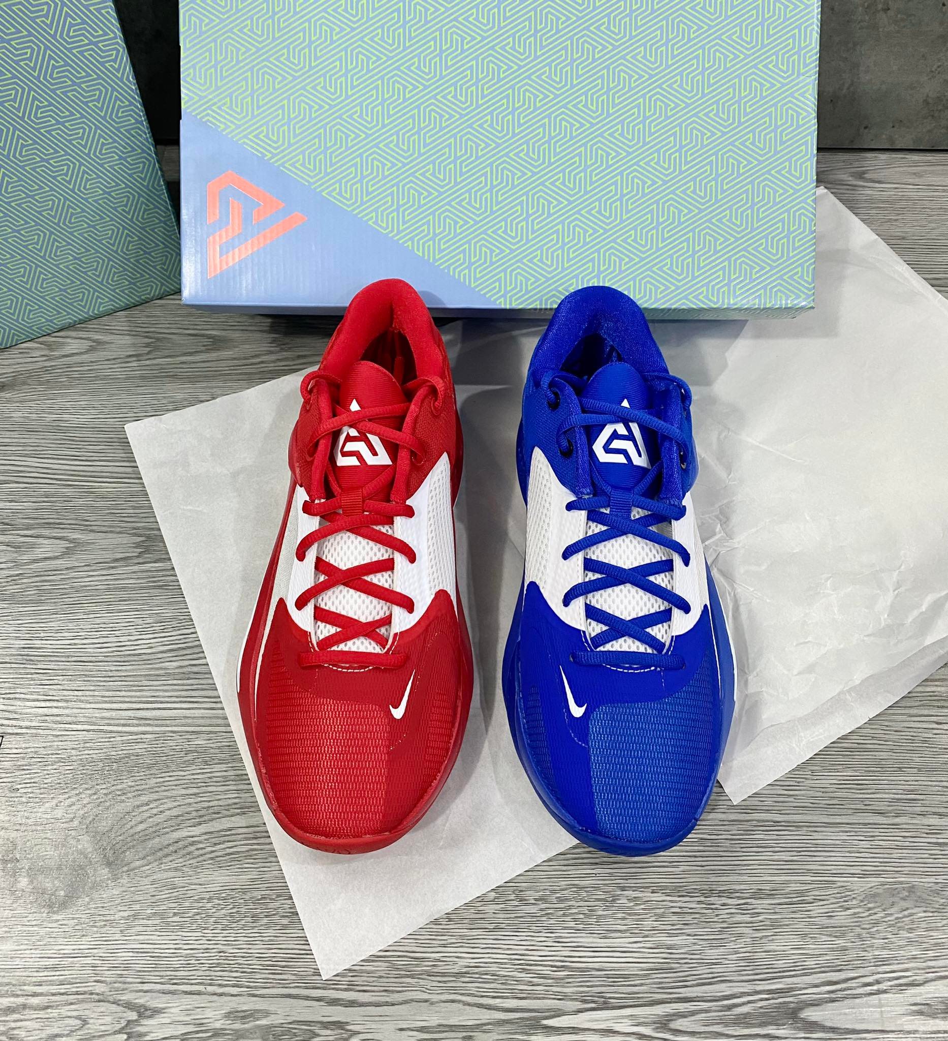 Giày Bóng Rổ Chính Hãng Nike Zoom Freak 4 TB University Mix Cọc Cạch 