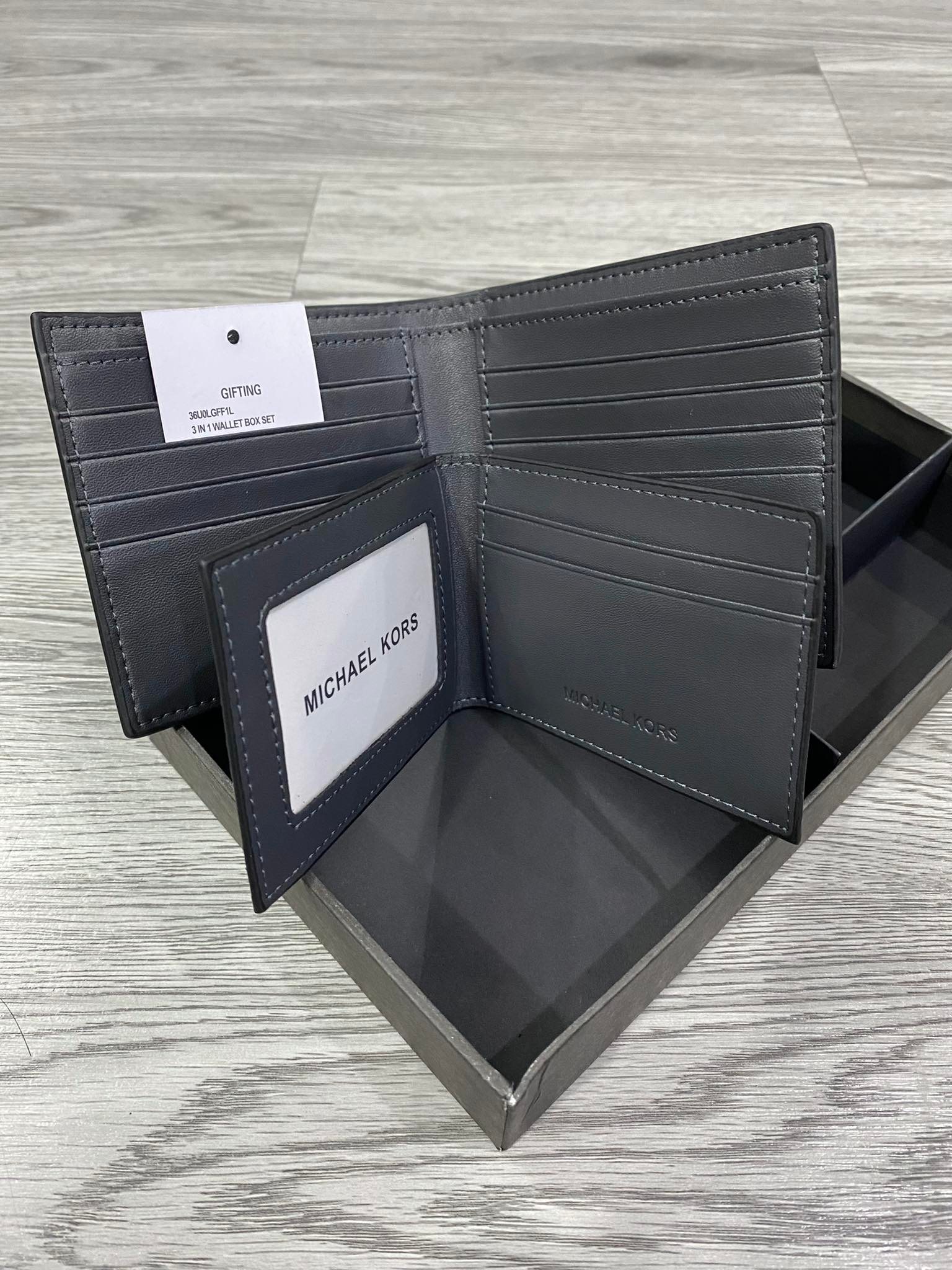 Set Thắt Lưng Ví Michael Kors Card Holder Màu Đen - SMC-010