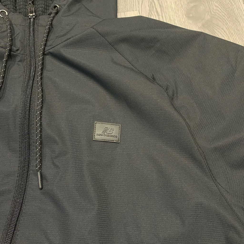 Áo Khoác Chính Hãng - New Balance Essential Lightweight Hooded Zip Jacket 