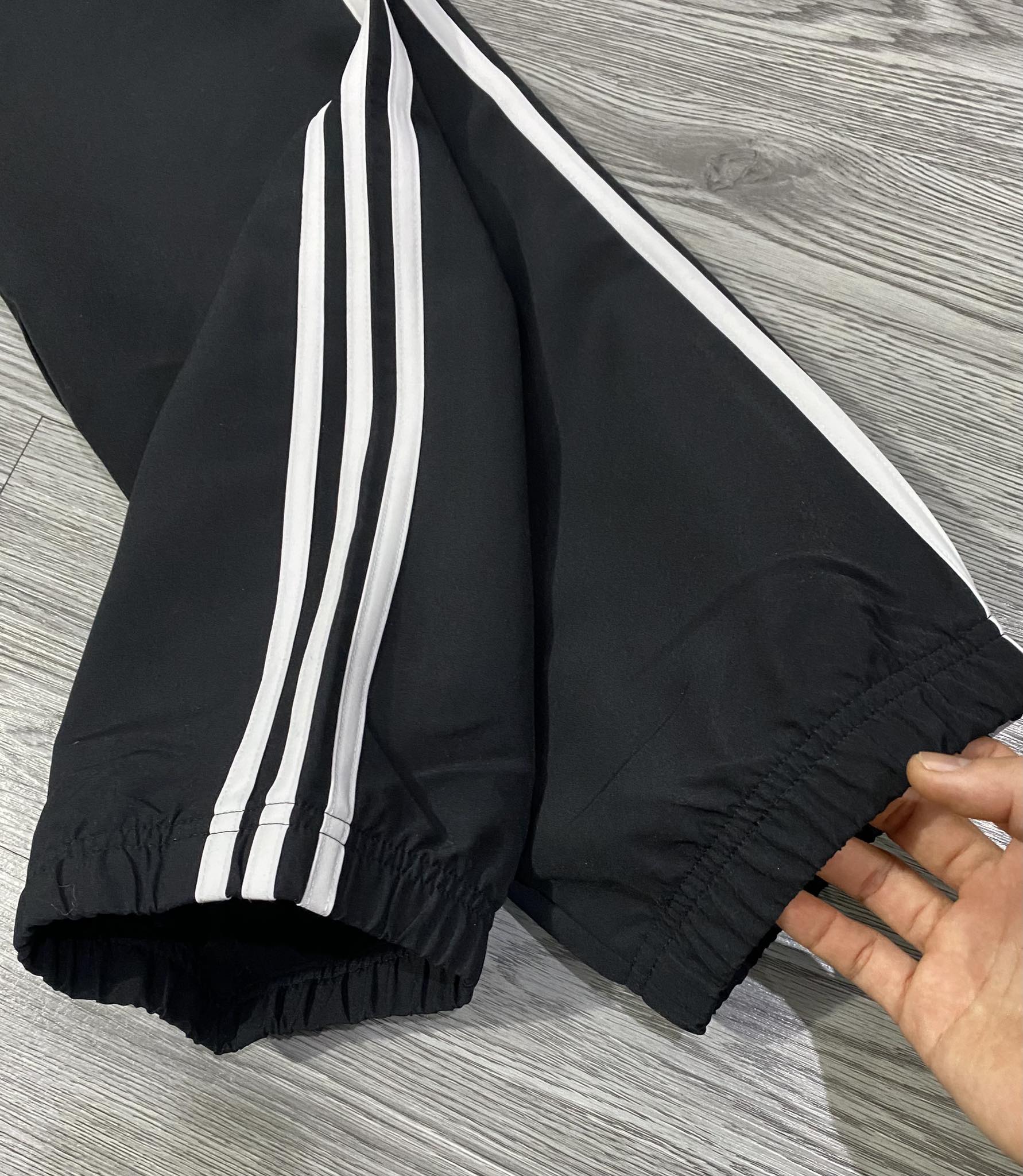 Bộ Thể Thao Nam Chính hãng - Bộ Gió Aeroready Essentials Regular-Fit 3-Stripes Track Suit ''Black'' - GK9950