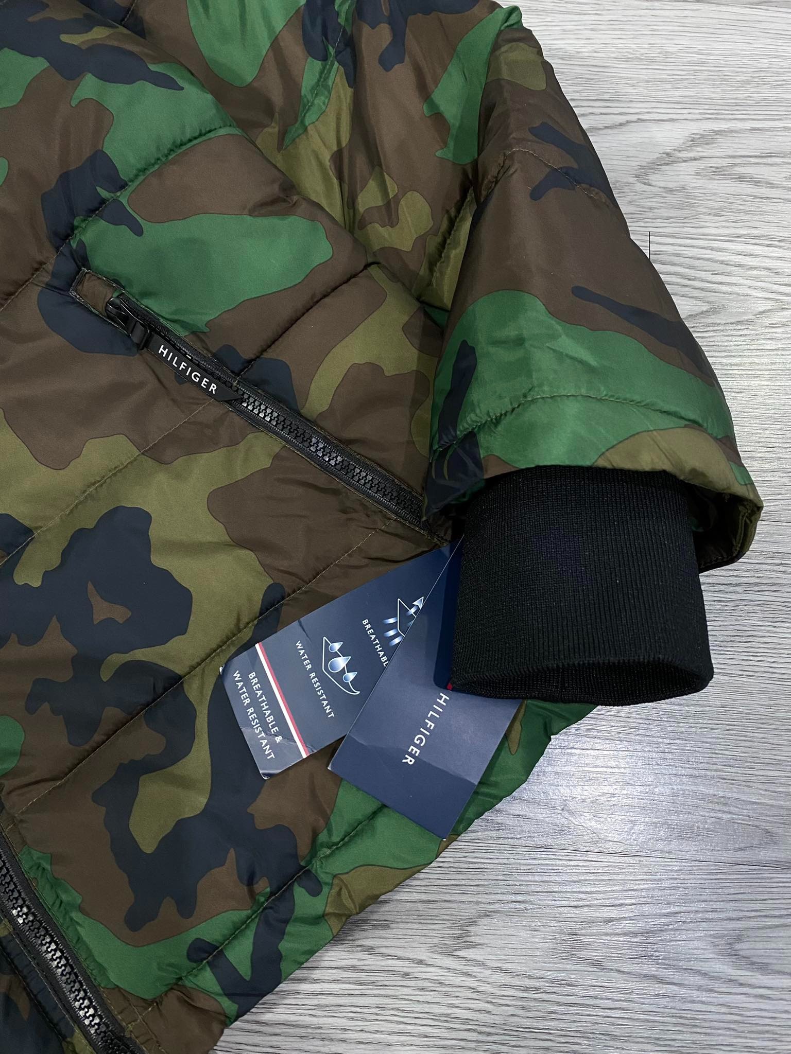 Áo Khoác Phao Chính Hãng - Áo Phao Tommy Hilfiger ''Green Camo'' - 158AN508-444