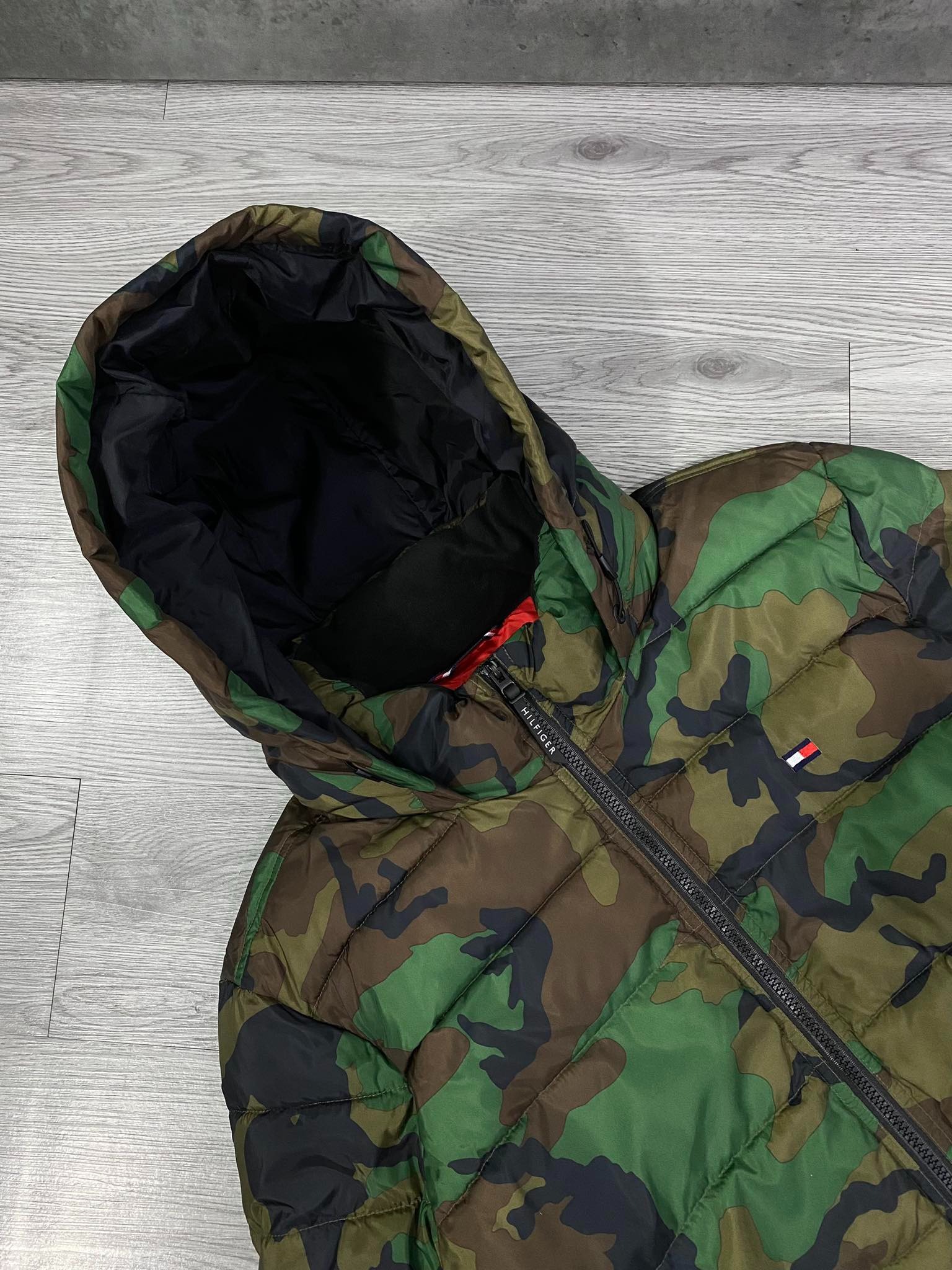 Áo Khoác Phao Chính Hãng - Áo Phao Tommy Hilfiger ''Green Camo'' - 158AN508-444