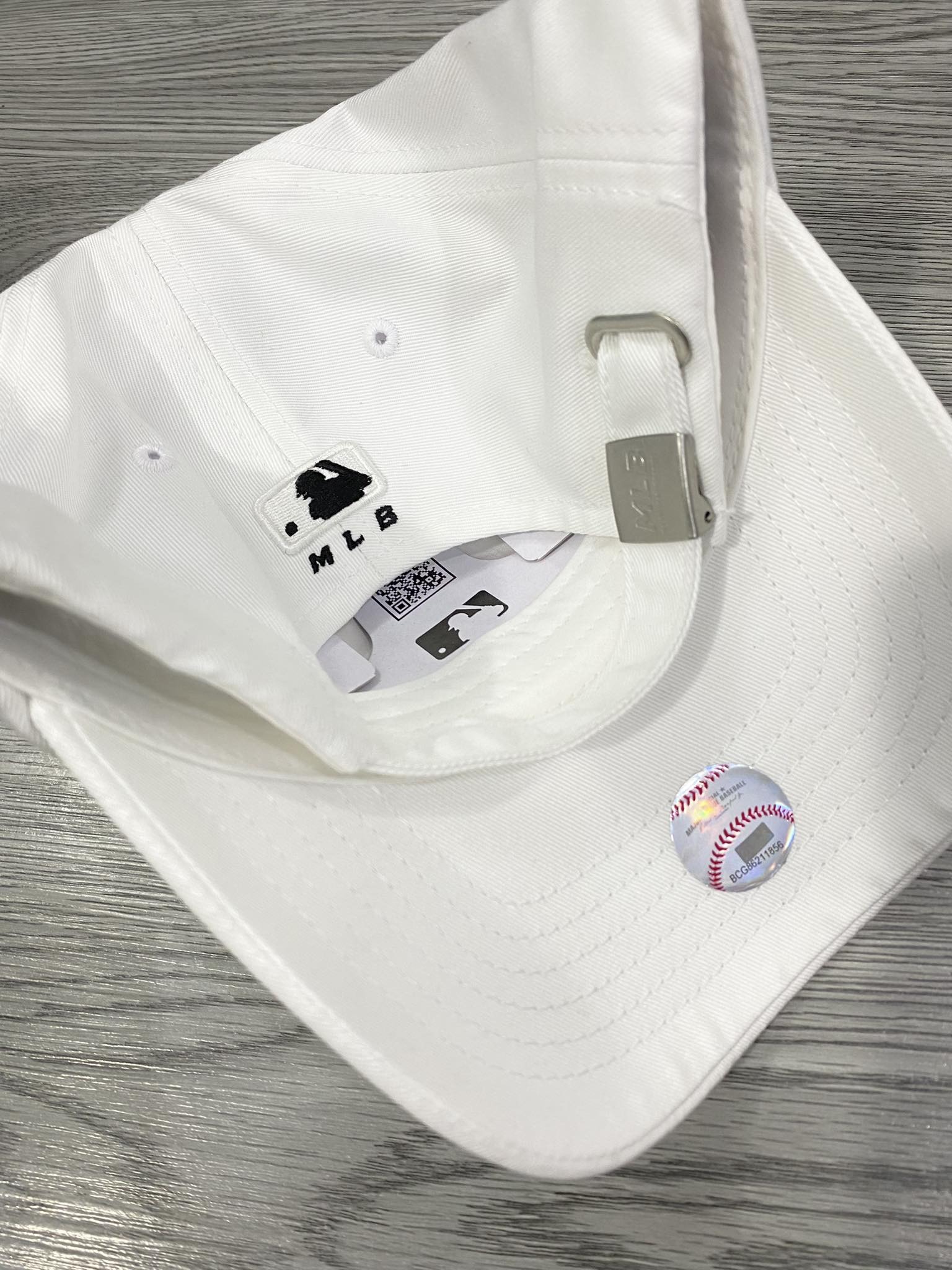 Phụ Kiện Chính Hãng - Mũ Lưỡi Trai MLB Heart Logo LA 'White' - 32CPUB111-07L