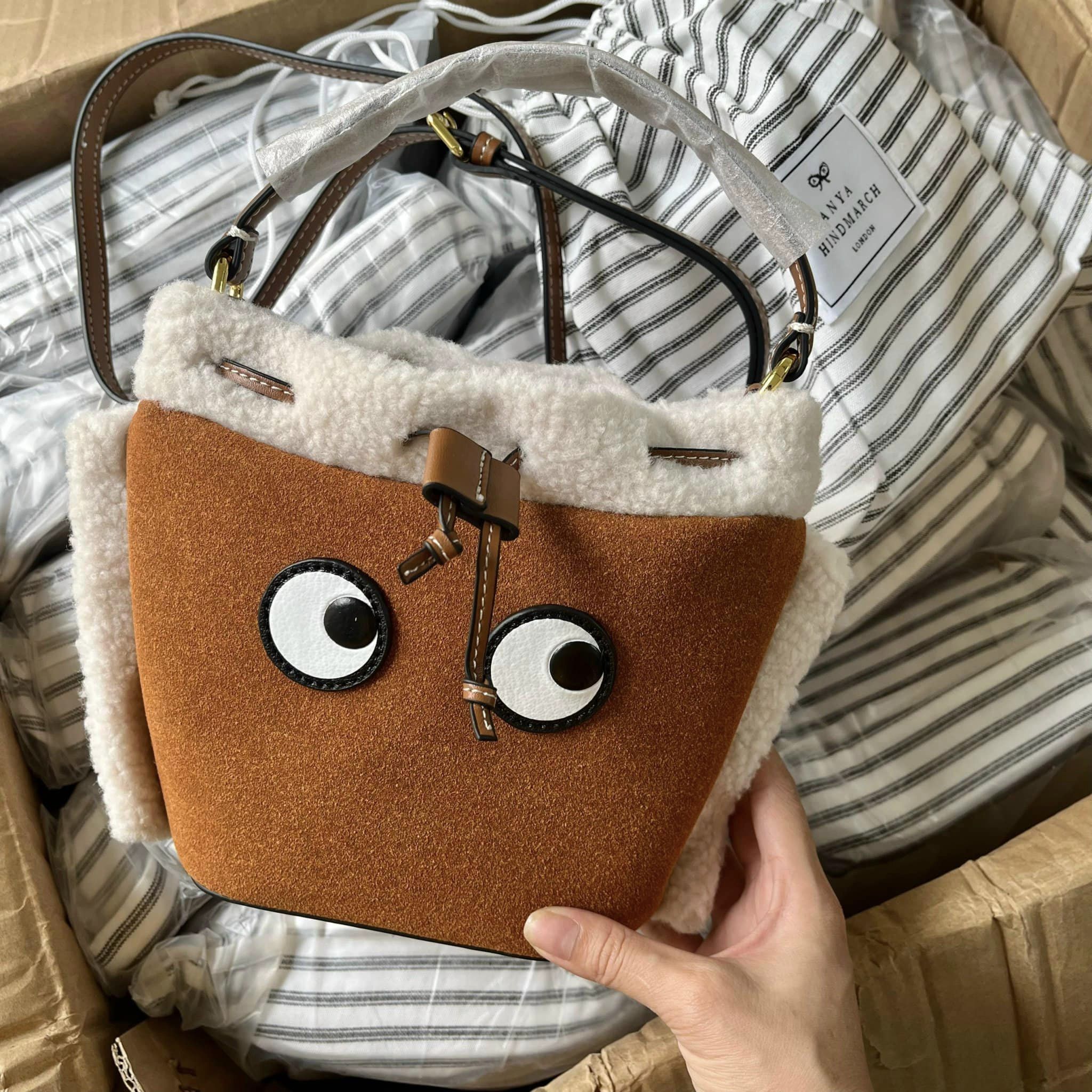 PHỤ KIỆN CHÍNH HÃNG - Túi Nữ Evening Eyes Cute Plush Leather Bucket Brown Handbag Crossbody - 929905948