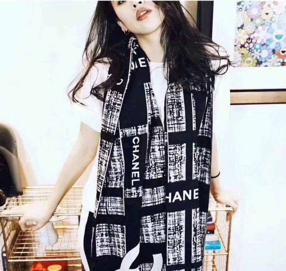 PHỤ KIỆN CHÍNH HÃNG - Khăn Cha/\/el Gift Vip Beauty -  CNM-112