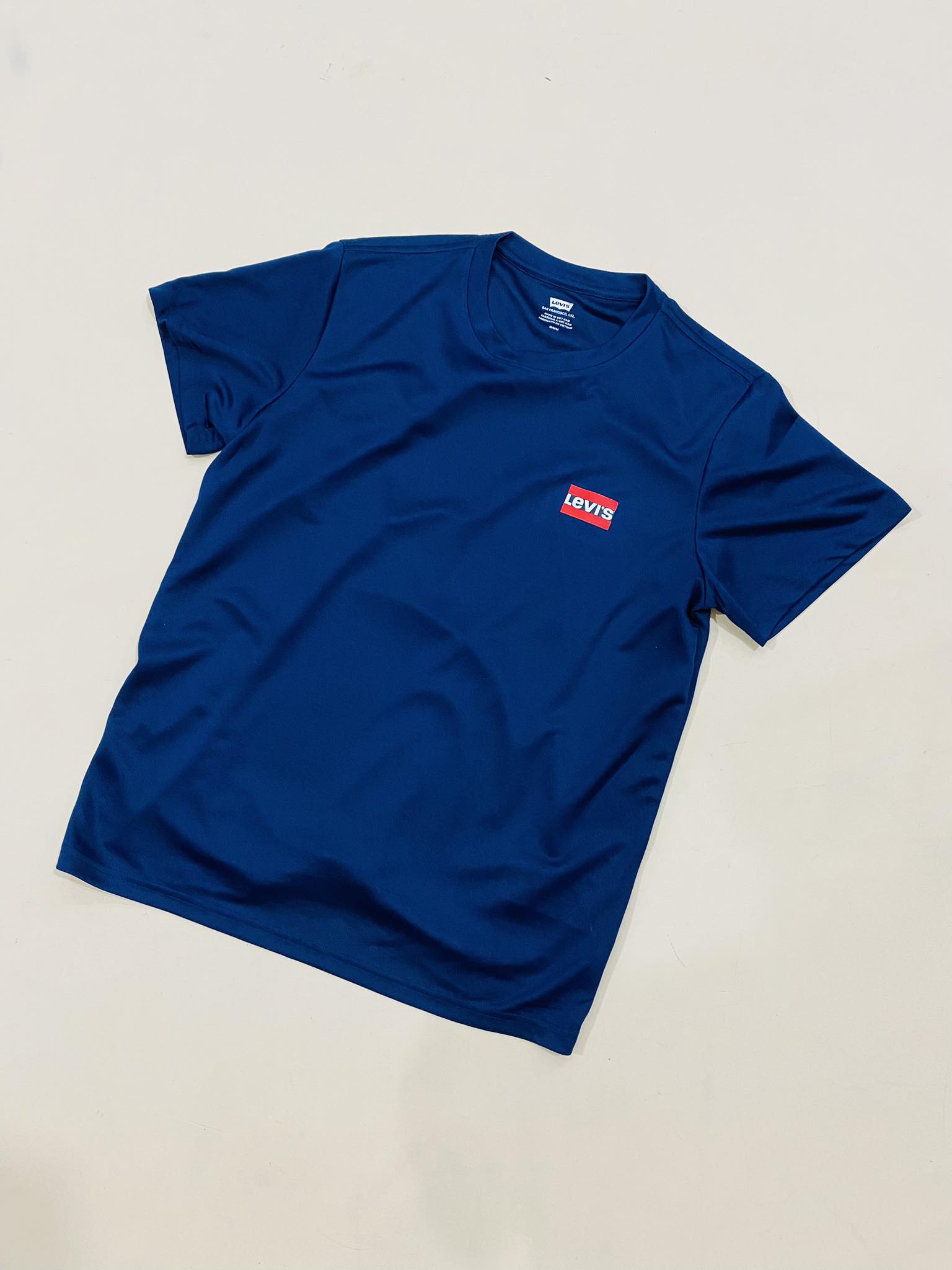 ÁO TSHIRTS CHÍNH HÃNG - Levi's® CREWNECK GRAPHIC Basic T-shirt - 79681-0000-Navy