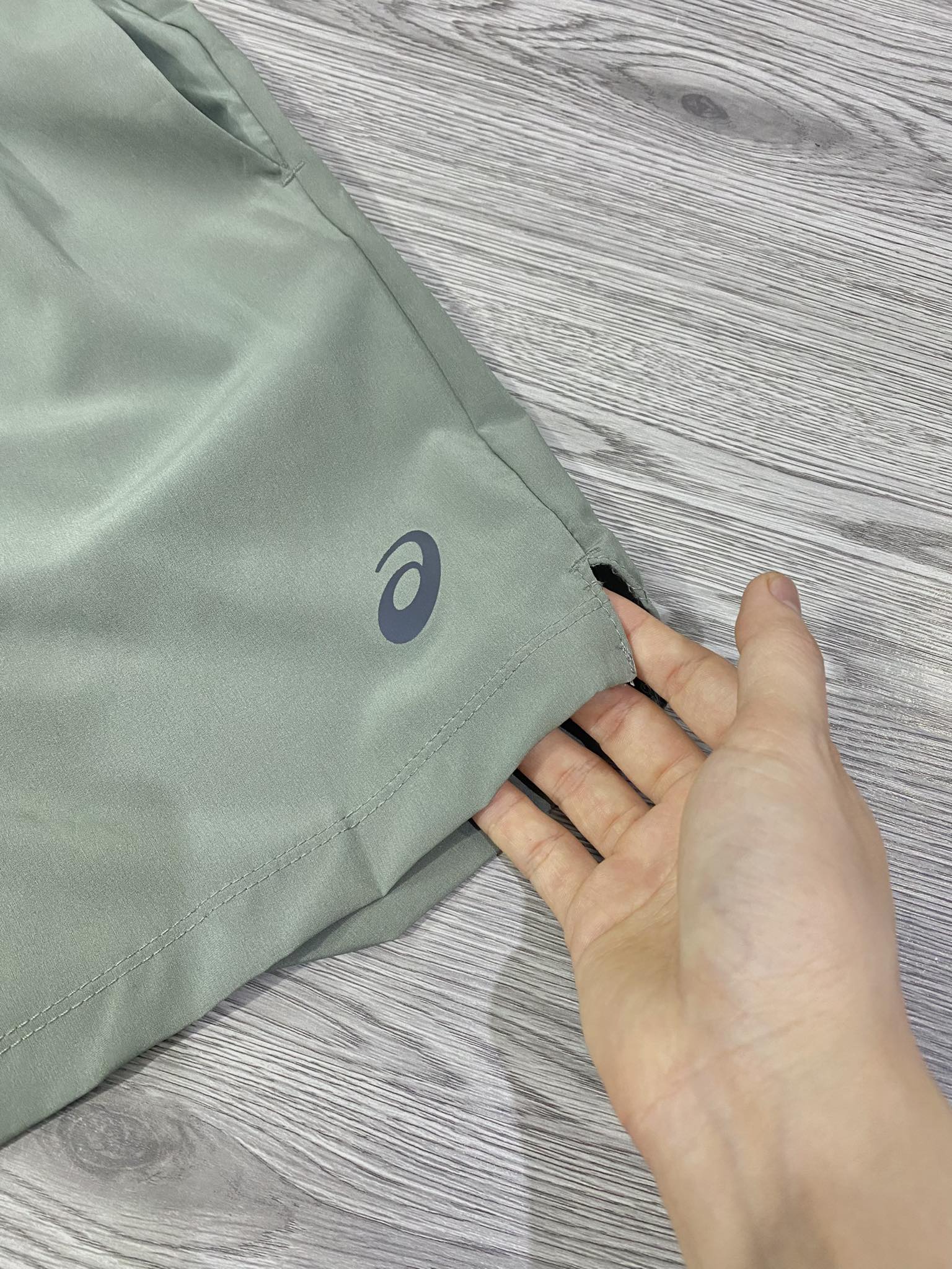 QUẦN SHORTS CHÍNH HÃNG - Asics Running Silver 7in Short 'Olive' - 2011A091.004