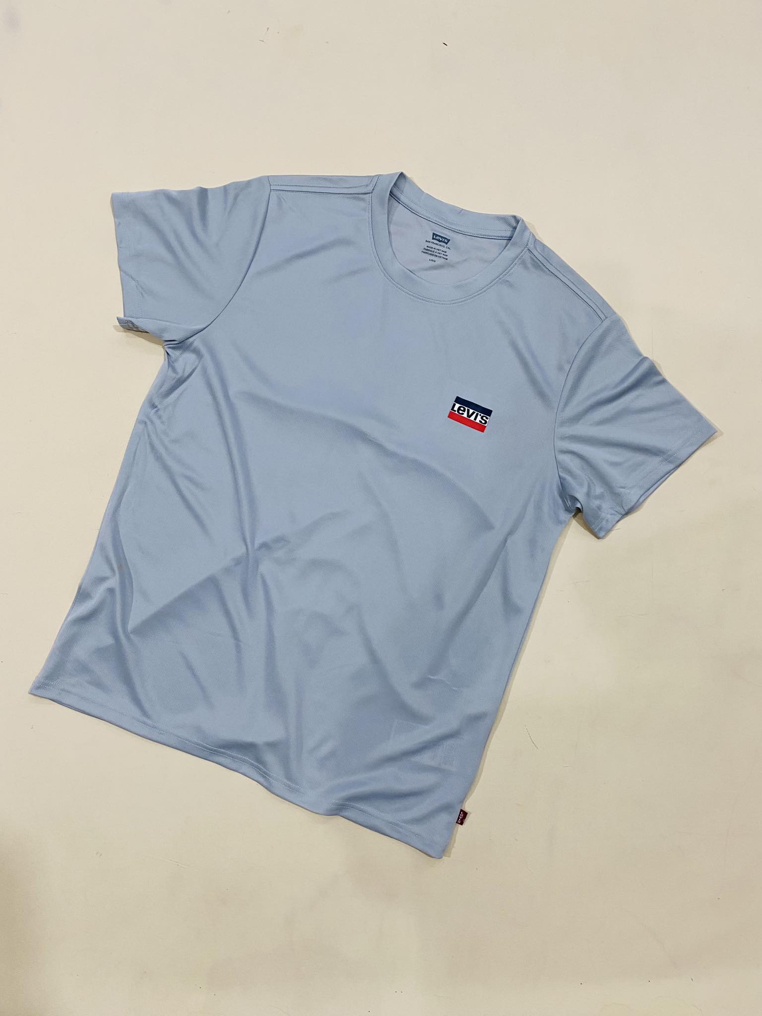 ÁO TSHIRTS CHÍNH HÃNG - Levi's® CREWNECK GRAPHIC Basic T-shirt - 79681-0000-Grey