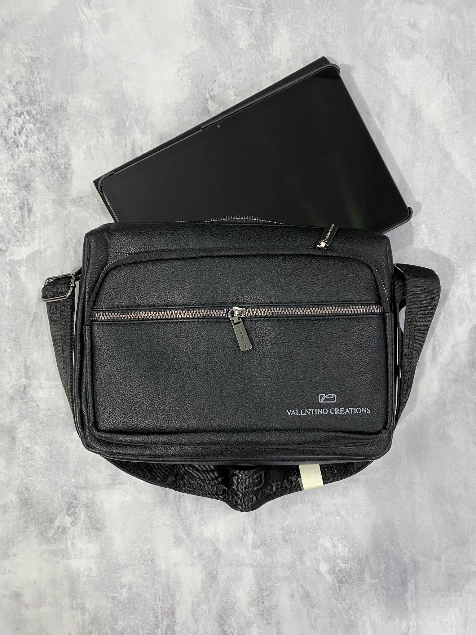 Phụ Kiện Chính Hãng - Túi Chéo Ipad Valentino Creations 'Đen' - TCV010
