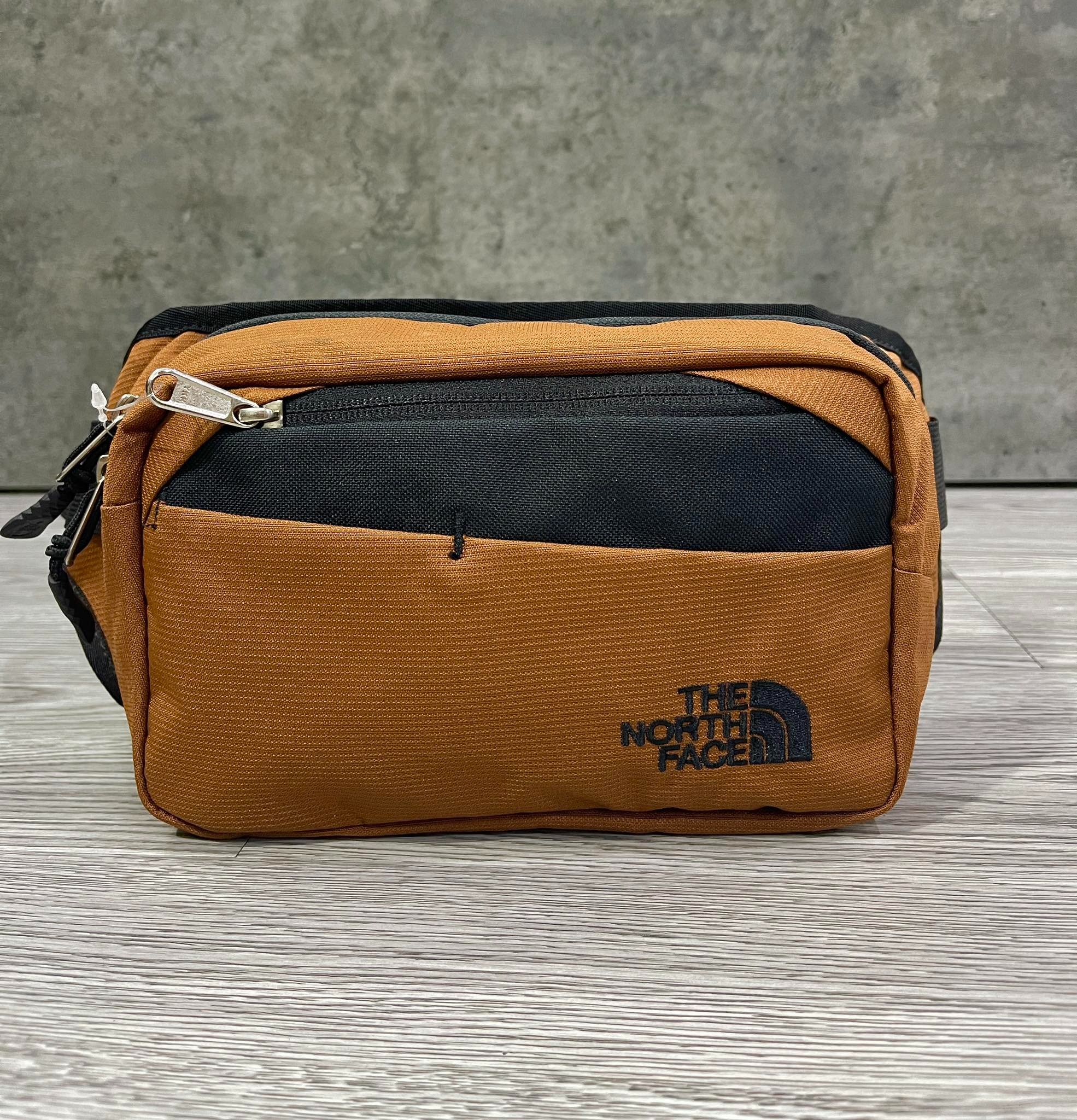 Phụ Kiện Chính Hãng - Túi Chéo Nam/Nữ The North Face Logo Cross Bag Brown - NF0A2UCX-01