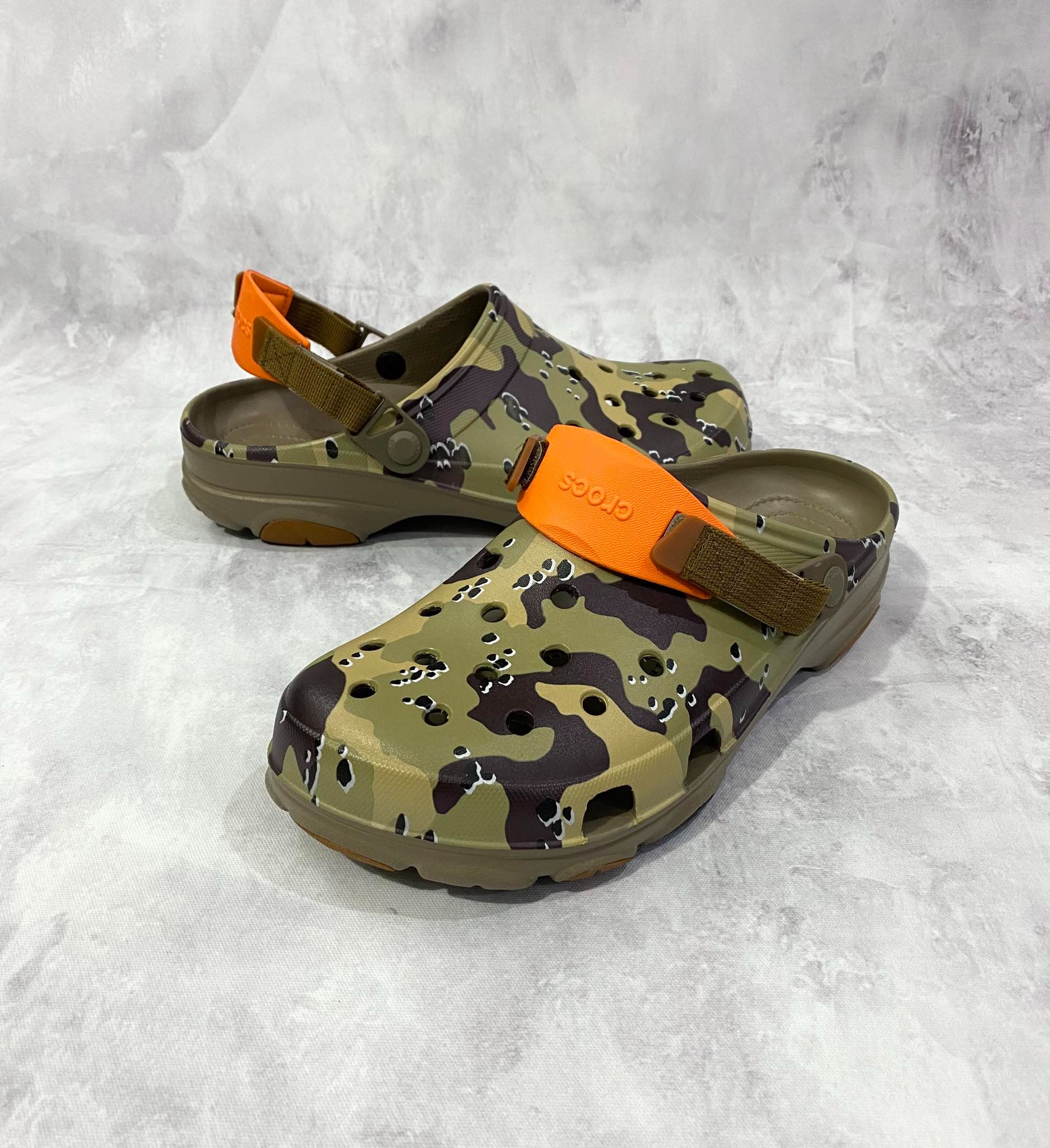 Dép Chính Hãng - Sục Crocs Camo Quai Nâu Cam - SCR- 07
