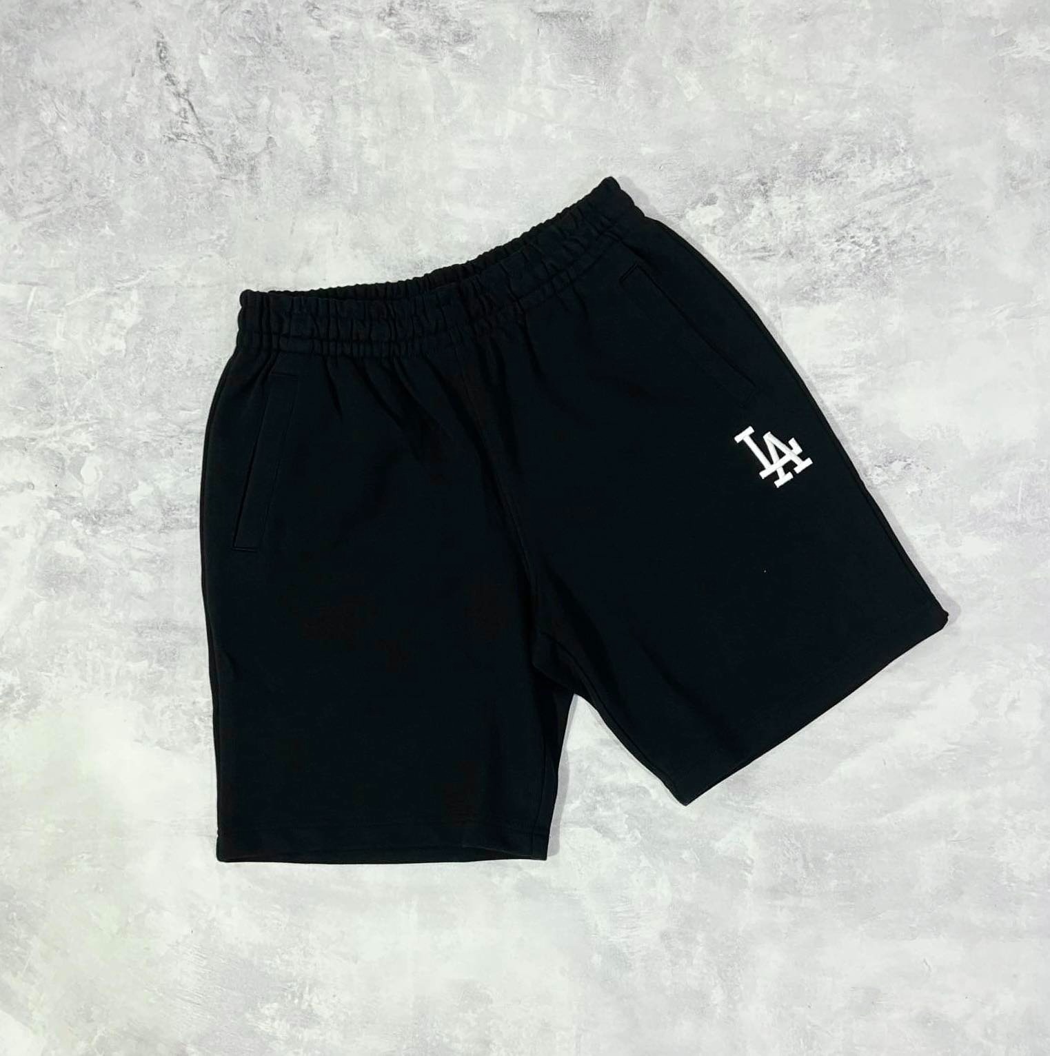 QUẦN SHORTS CHÍNH HÃNG - Newera logo LA Yankees Black - 14341352
