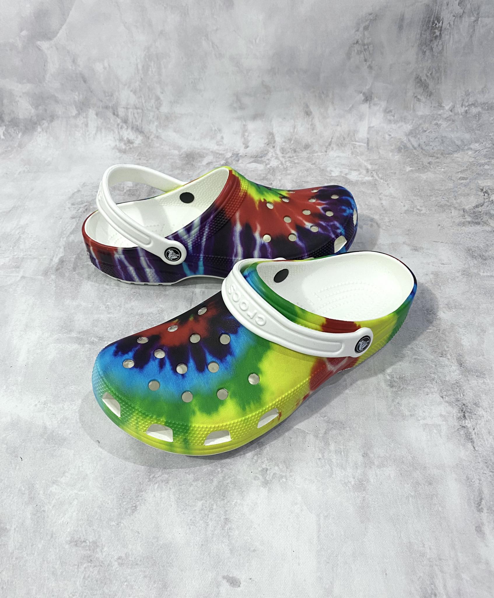 Dép Chính Hãng - Sục Crocs Rainbow Classic - CR0111