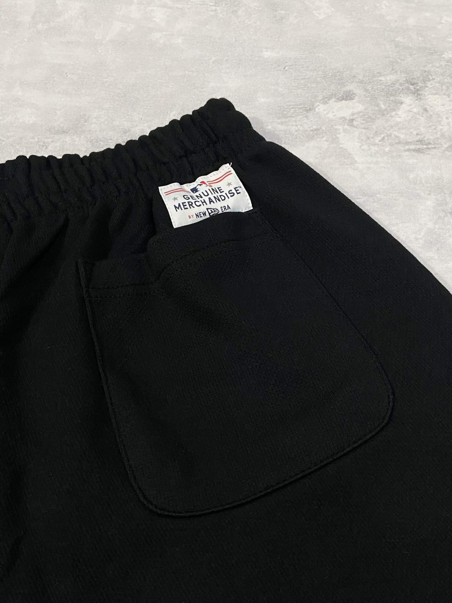 QUẦN SHORTS CHÍNH HÃNG - Newera logo LA Yankees Black - 14341352