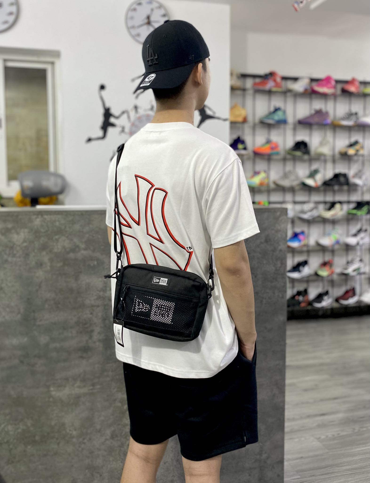 Túi Chéo New Era Shoulder Pouch Bag Large Black - 12325633-04