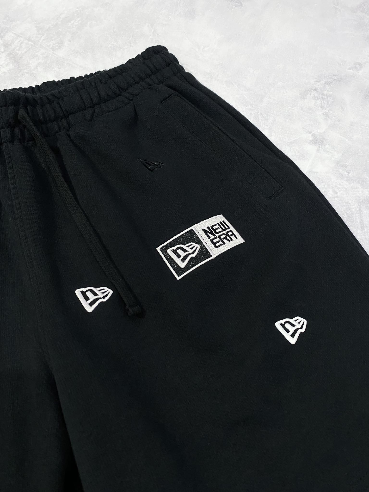 QUẦN SHORTS CHÍNH HÃNG - Quần Short Nam Newera logo NY New York Yankees Black - 13578908